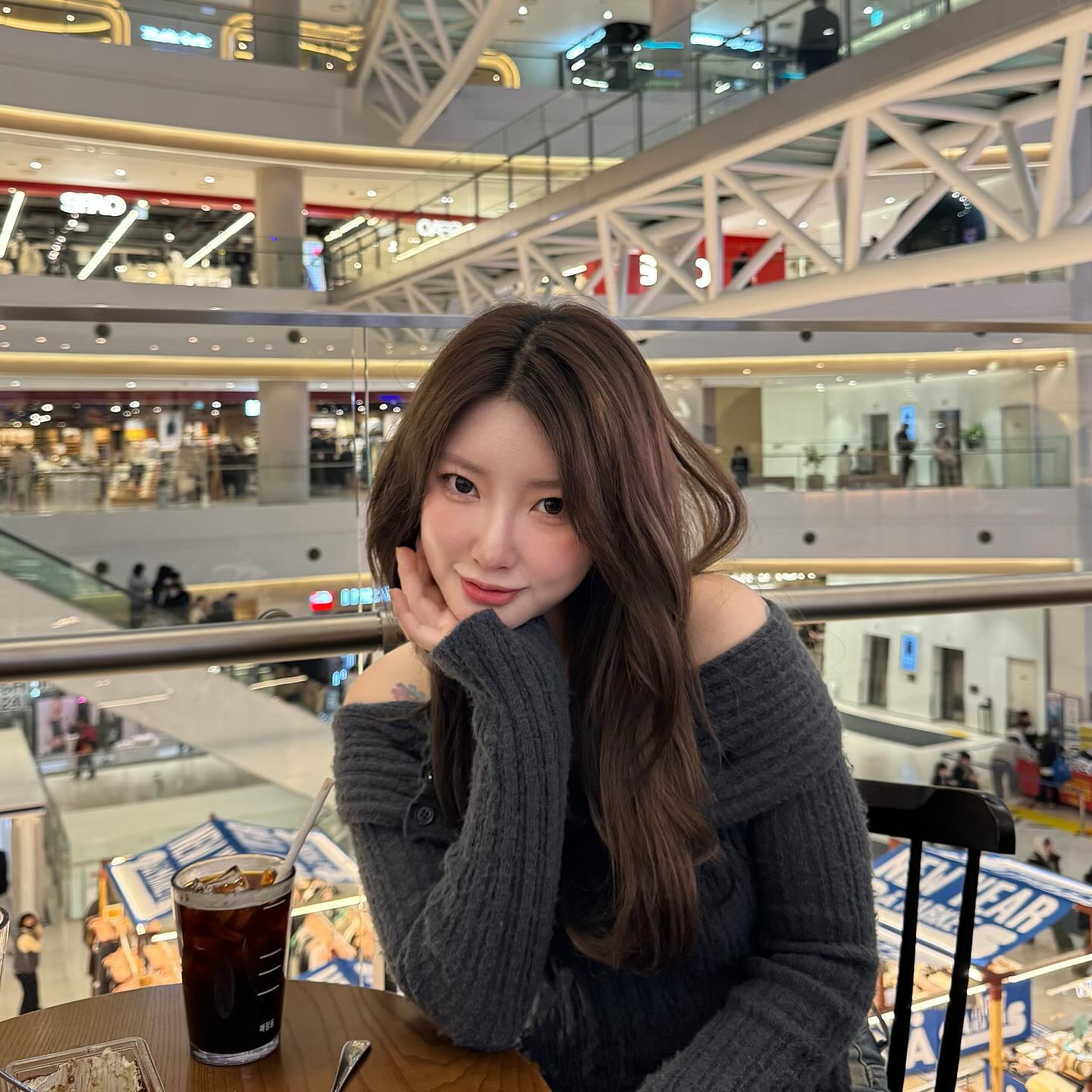 세러데이아닌데 세러데이🌫️🤍🩶