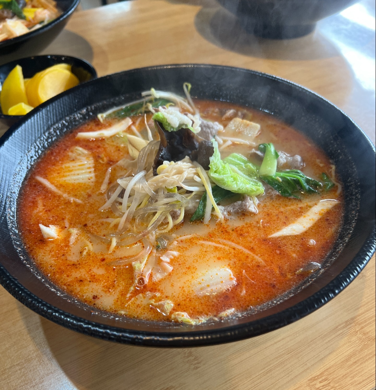 오늘 점심은 마라탕
오랜만에 먹으니 너무 맛있고만👍
쌀쌀해지면 마라탕이지

사무실 사람들이랑 점심 합이 맞아서 참 다행🤣

#직장인점심
#마라탕