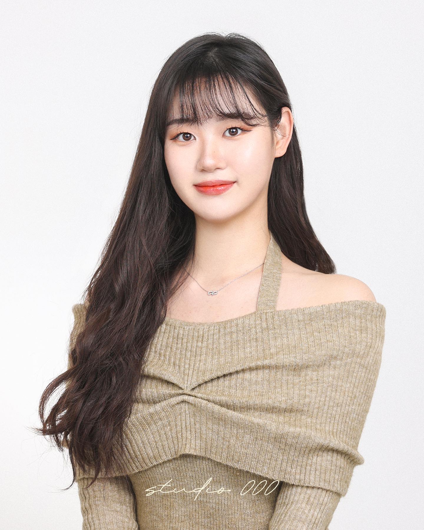 New✨🩷
📸: _studio000 

#증명사진 #스튜디오영영영