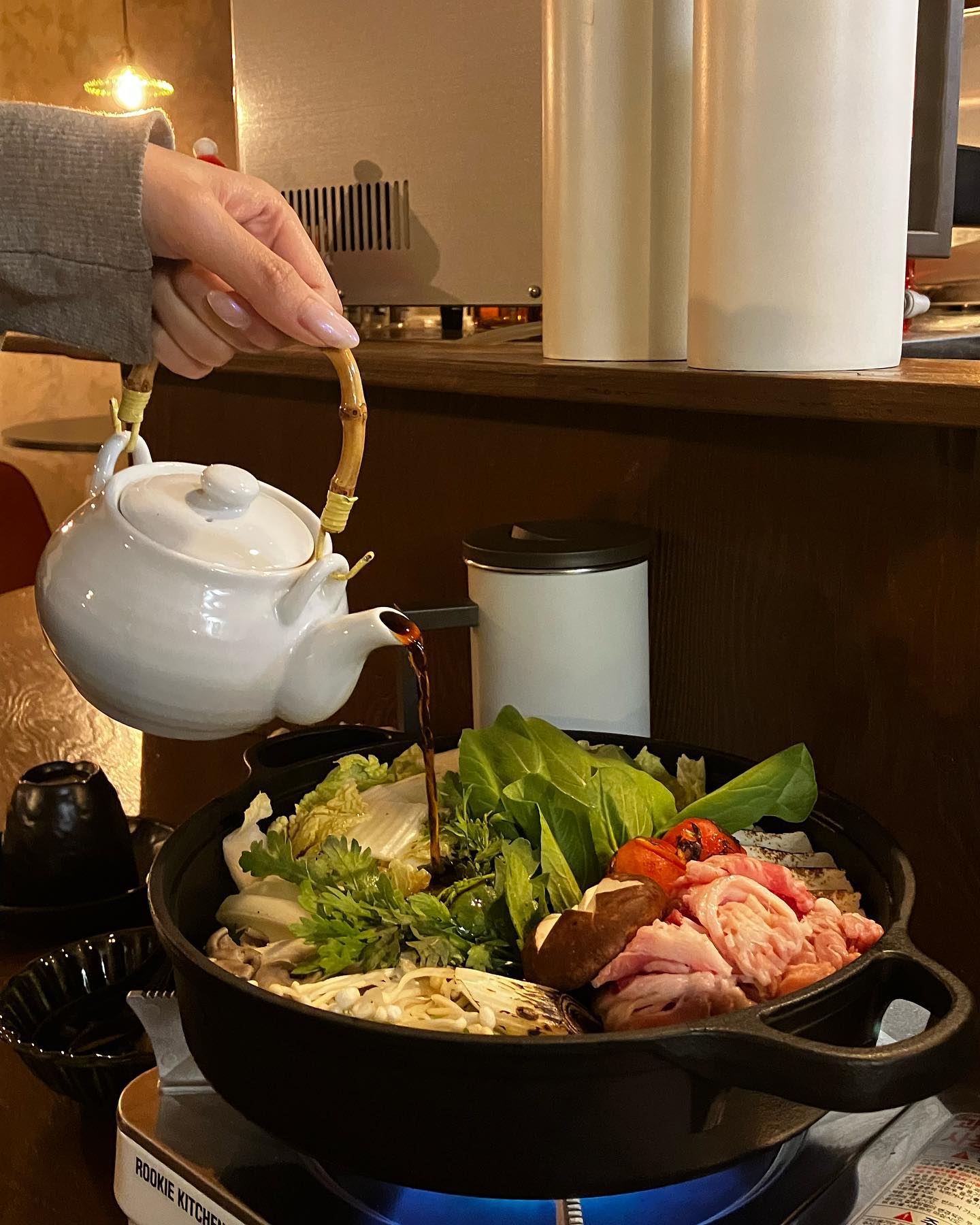 수유 이자카야 맛집 ’불완전‘

내 단골집이 수유에 새롭게 오픈했으니까  당장 가셈 !! 
진짜 맛집이고 사장님들 존잘이니 가슈  ㅋㅋ😏
한뺀튀김 진짜 존맛탱이니까 그거 꼭 시켜
윤영이 친구라고 말하면 잘해주신다 🤭

.
.

불완전
서울 강북구 노해로14길 7 1층
네이버 쳐봐 . .