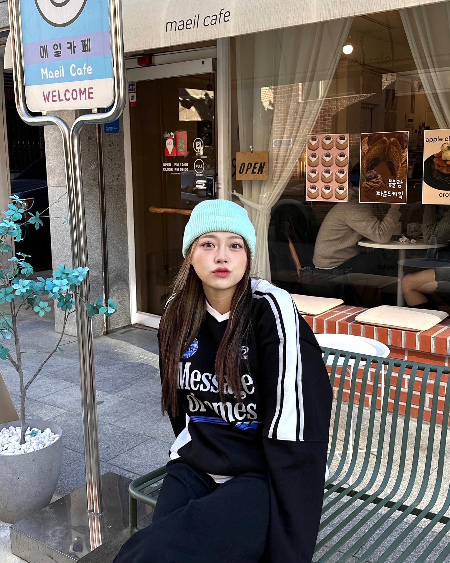 #협찬 몽실한 기모 맨투맨🐼 핏이 짱예ㅇF

#아메스월드와이드 #amesworldwide #ames