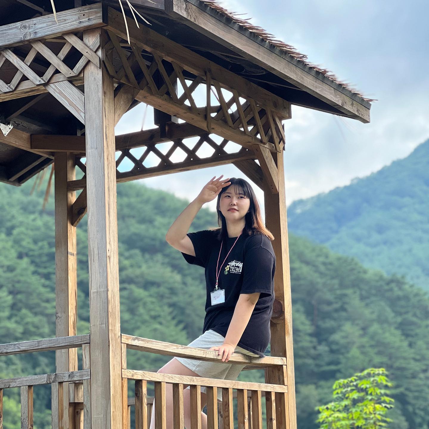 #영월여행 #밭멍 🍃

밭멍은 지속 가능한 농업 즉, 파머컬쳐를 꿈꾸는 사람들이 모여서 밭을 꾸리는 공간입니다.

멋있는 대표님께서 밭멍은 어떤식으로 운영되는지, 어떤 일들을 하는지에 대한 강연을 들었는데 되게 인상깊었습니다.

밭멍에서는 하나하나 직접 키우고, 키운걸로 자급자족 하는 삶을 살아가고 있다고 했습니다. 대표님의 그 신념이 멋있었고, 그걸 지키기위해 노력하시는 모습이 정말 대단하다고 느껴지는 곳이었어요.