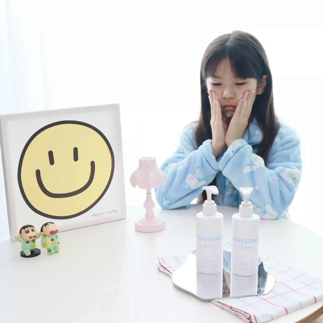 #공동구매
.
날이 추워지니깐
우리 아2이들 피부 더 신경써줘야
하거든요

패피롱 베이비 앤 키즈
미라클 로션과 세럼으로 관리중

영유아 및 민감성 피부를 위한
마이크로바이옴 기술을 적용한
기능성 제품으로 메가랩의
특허균주 바실러스 서브틸리스
P223를 코어로 8종의 추가
마이크로바이옴과 11가지의
포스트바이옴을 적용한 화장품이에요

피부보호 및 피부전체의 컨디션과
면역을 개선 할 수 있는
건조한 부위에는
수시로 덧발라 주고

현재 프로모션을 통해 할인된
가격으로 만나 보 실수 있어요

미라클 로션
 
https://smartstore.naver.com/megatoctoc37/products/9527634955

미라클 세럼

https://smartstore.naver.com/megatoctoc37/products/9527655424

그리고 
.
#메가랩 #미바이옴 #패피롱 #영유아화장품 #마이크로바이옴
#보습케어 #화장품 #육아템