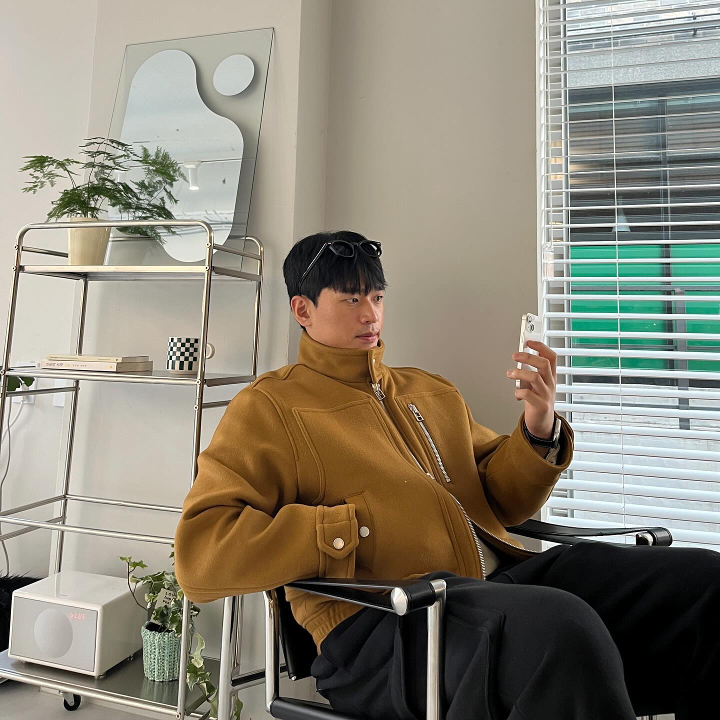 D-1 남은 내 주말 
I am 주말 더 원해요