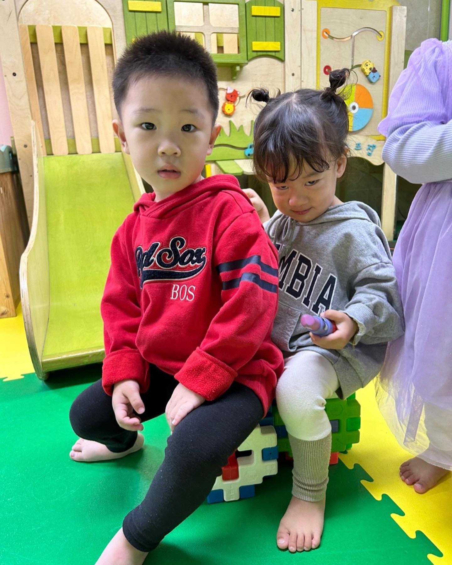 아니진짜 ㅋㅋㅋㅋㅋㅋㅋ 20개월 표정 뭔데..
이건 박제다요🤣🤣🤣🤣 

#표정뭐야 #요즘왜그래 #웃겨죽겠네