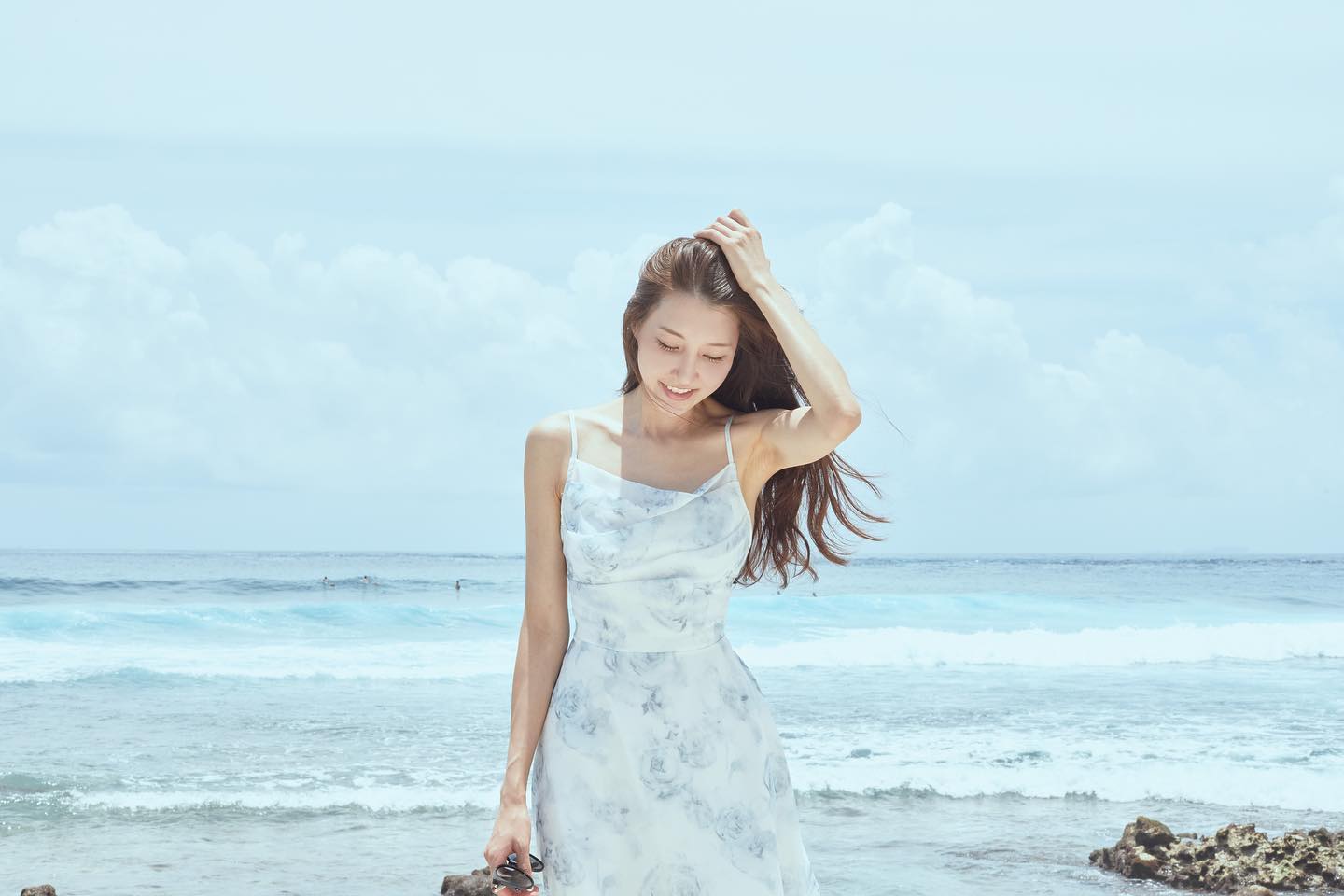 𝐻𝑜𝑛𝑒𝑦𝑚𝑜𝑜𝑛 𝑖𝑛 𝑀𝑎𝑙𝑑𝑖𝑣𝑒𝑠🏝️ 

새벽 잔잔히 밝아오는 아침과 뜨거운 오후의 태양, ☀️🏖️
분홍빛 노을 그리고 야경까지 ⛵️
예고없이 갑자기 내리는 비에 시시각각 변하는 구름들 ☁️🐳

몰디브 하늘만 구경해도 부족했던 일주일🩵

kudavillingiliresort 
 𝑇ℎ𝑎𝑛𝑘 𝑦𝑜𝑢 🐠🪸🐚🐋

#𝑀𝑎𝑙𝑑𝑖𝑣𝑒𝑠 #몰디브 #신혼여 #허니문 #몰디브신혼여행 #몰디브여행 #몰디브리조트 #허니문여행 #쿠다빌링길리