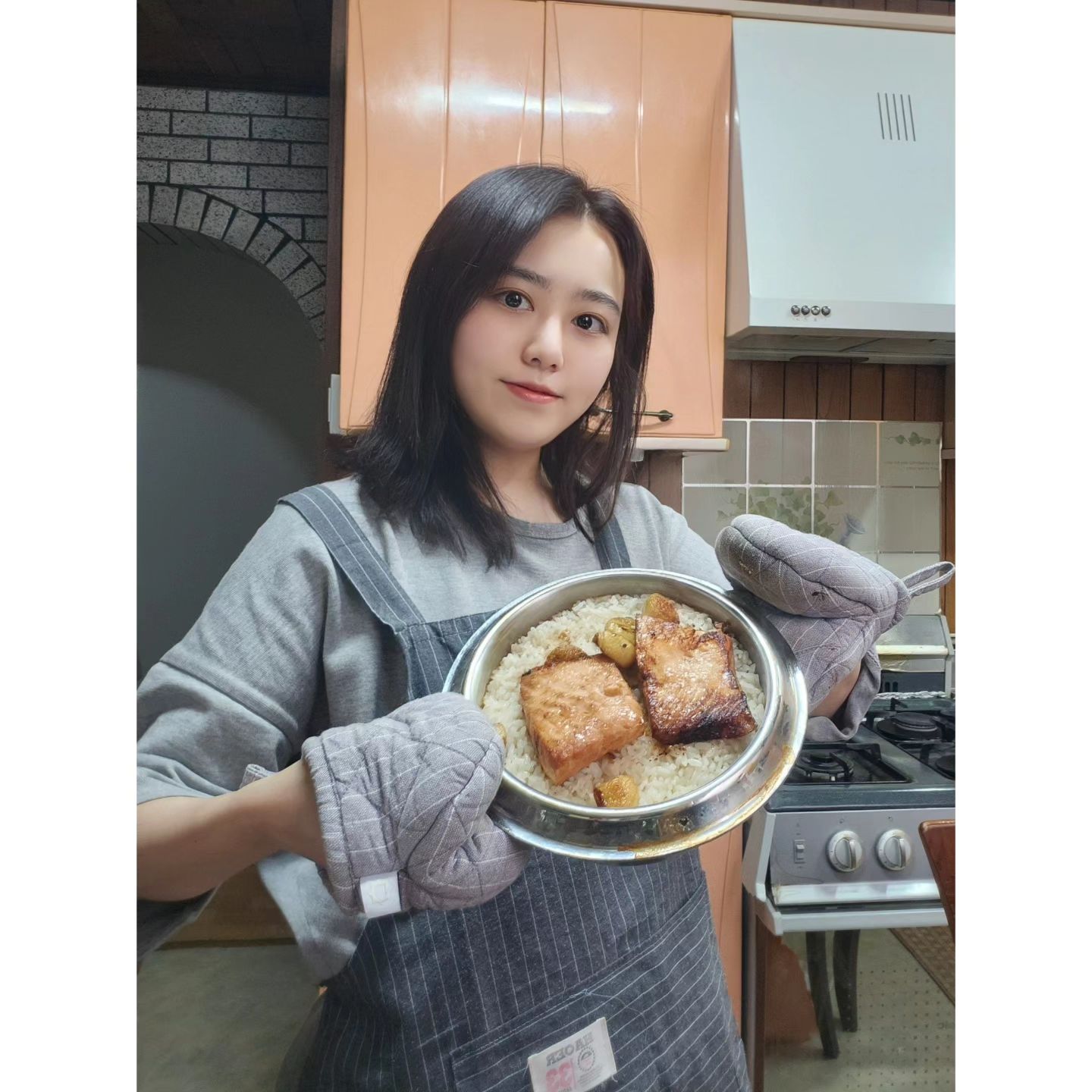 #연어솥밥 완전 성공 😆
나 #솥밥 마스터 해도 될듯 🫶
.
.
.
.
.
.
.
.
.
#연어 #솥밥레시피 #솥밥요리 #건강밥상
#집밥 #집밥메뉴 #집밥그램 #homecooking #homemade #요리하는여자 #요리 #집밥레시피 #집밥스타그램 #맛집 #맛집탐방 #맛스타그램  #쿡스타그램 #홈쿡 #집밥 #요리스타그램 #플레이팅 #온더테이블 #맛스타그램 #홈메이드 #먹스타그램 #푸드스타그램 #홈스타그램  #맛있다그램 #인스타푸드 #한식