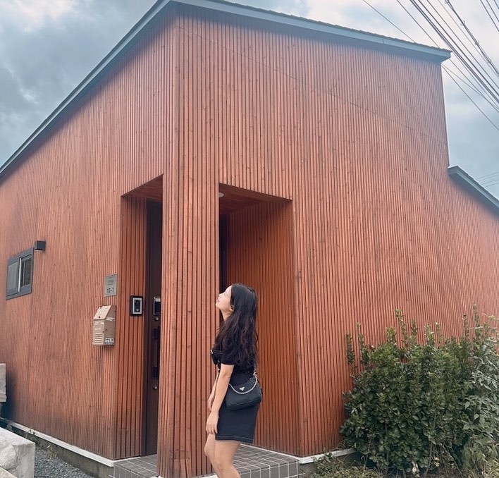 청도에 위치한 독채펜션 청도고요
야외테라스정원에서 
화덕대리석바베큐..✨
부담없이 조용한 힐링 촌캉스🌈
:
:
:
:
🏡 청도고요 cheongdo__goyo 
📍경북 청도군 매전면 모은정길 10-1
📍입실 15:00 퇴실 11:00
📍독채펜션,개별바비큐,불멍,복층
:
#숙소#청도고요#청도숙소#청도숙소추천#촌캉스#힐링촌캉스#촌캉스여행#경북촌캉스#서로이웃#서로이웃환영#청도여행#청도촌캉스숙소#청도펜션#청도독채펜션#청도독채펜션추천#맞팔환영#선팔맞팔#맞팔로우 #선팔하면맞팔 #선팔하면맞팔가요 #인스타처음 #인스타친구#맞팔