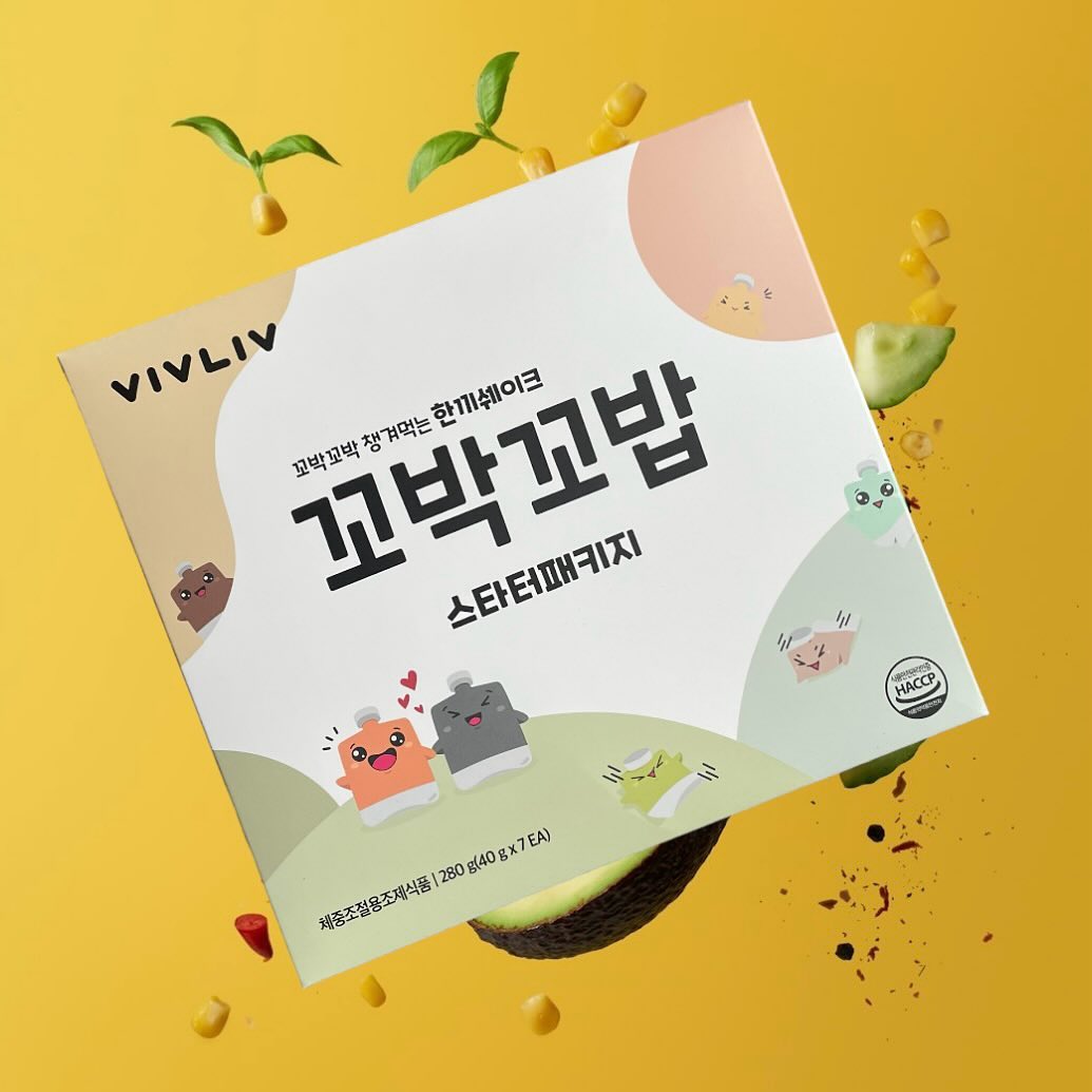 #협찬
#관리하는여자
..
단백질, 식이섬유, 비타민, 미네랄 등
함유로 균형잡힌 밸런스의 배합
부담없는 칼로리로 굶지말고 한끼
꼬박꼬박 챙겨먹는 단백질쉐이크
활기차게! 건강하게!
”비브리브 꼬박꼬밥“ 스타터패키지
..
두유나 물을 넣어주고 #쉐킷쉐킷
#다양한맛 으로 #골라먹는재미 ~
#언제어디서나 #간편하게 #👍 
요즘 갈비골절로 밥 챙겨먹기 힘든데
영양소를 고루 갖춘 식사대용으로
나한테 딱!! #든든하게 #냠냠 ~~ 
갠적으로 물 보다 두유 #😆
#고소 #담백 너무 #맛있어  #😋 
..
..
#일상스타그램 #뷰티스타그램 #다이어트그램 #단백질쉐이크 #꼬박꼬밥 #다이어트 #한끼쉐이크 #식사대용 #아침대용 #급찐급빠