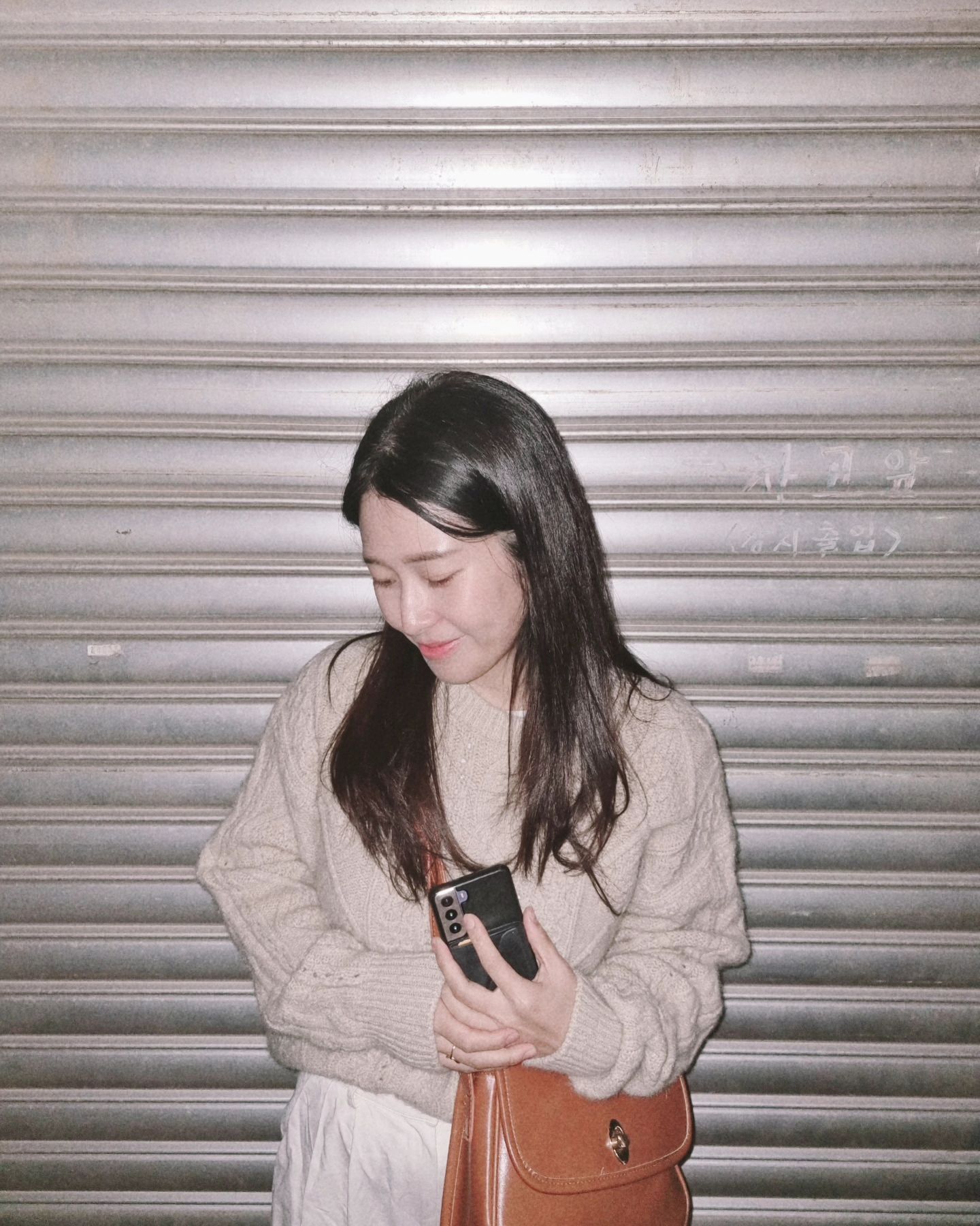 영도포차가 계획이었지만 
무계획의 남포동 여행 

이미 다음번의 여행부터 생각하는 J 대화에 P 는 마냥 웃는다

항상 신선하고 재미가 ..... 왜그런걸까 생각 해보니

생각대로 되본적이 없는거 같다 
그래서 즐....즐거워 자기야 🤎

#남포동 #부산