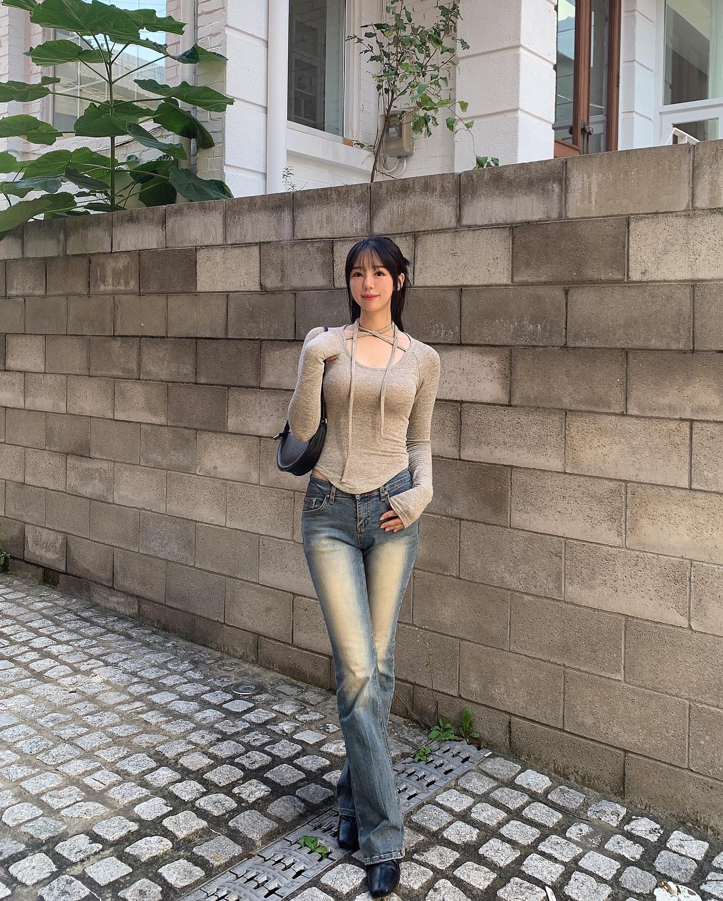 #광고 #brandpartner #브랜드파트너 

스트랩에 따라 무드가 달라지는 
#바틴 bathin.magazine 의 예쁜 신상 item 입고 놀기!

인친님들도 남은 연휴 즐겁게 보내세요!
 
#여자옷 #여자옷코디 #여자옷쇼핑몰 #여자코디 
#여자데일리룩 #파티룩 #ootd #dailylook #daily