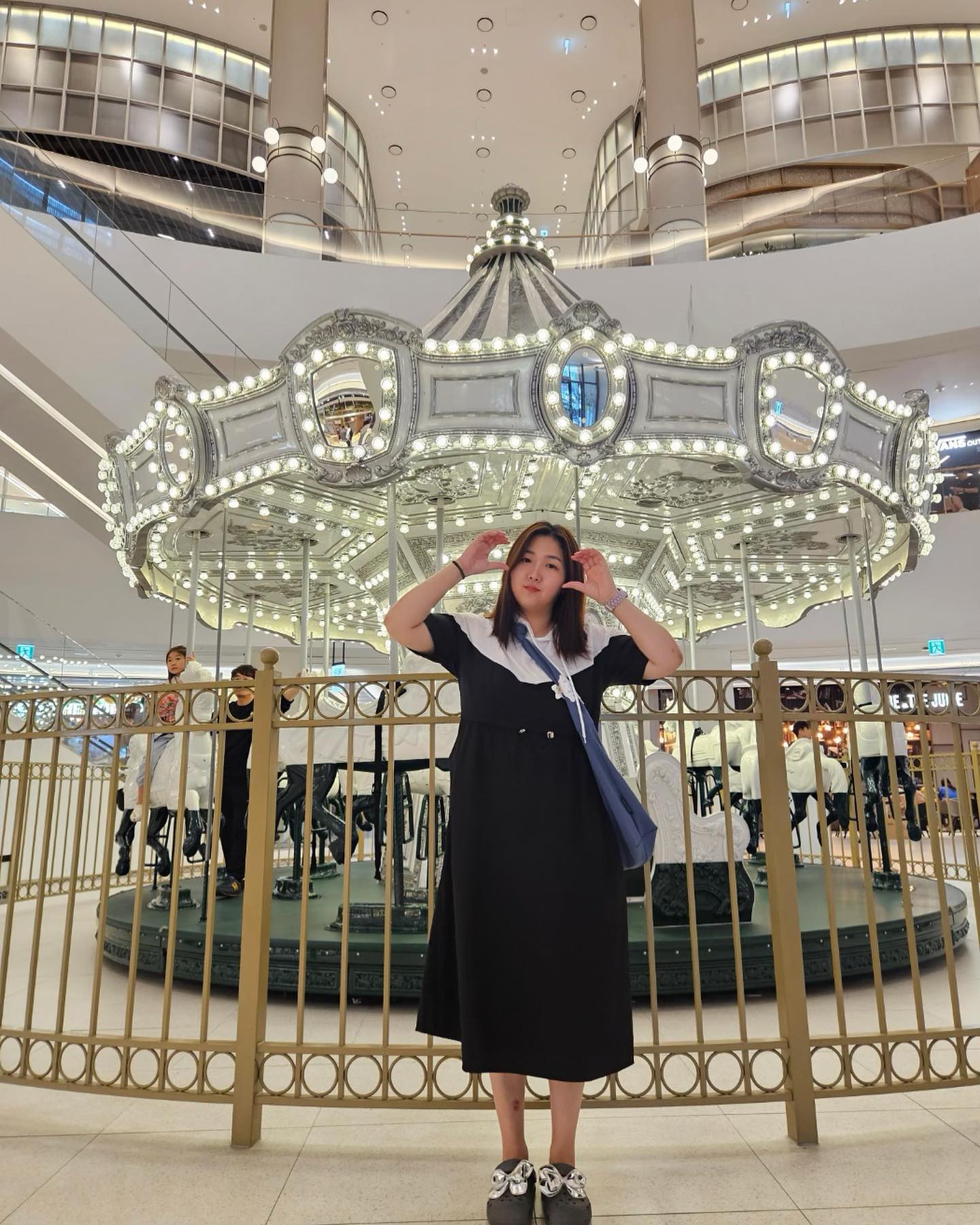 #쥬쥬언니 #그립 #그립에서사장 #후기이벤트 

데일리룩 부터 각종행사에입을옷까지 ♥️
요즘 나으 옷방은 쥬쥬옷방이 되어부릇따😆
찰떡원피스,고퀄원피스,가방,신호등반바지,
5부쫄바지,개티,승마바지 등등
저렴한뎅고퀄로 득템😍👍 

#내돈내산 #후기