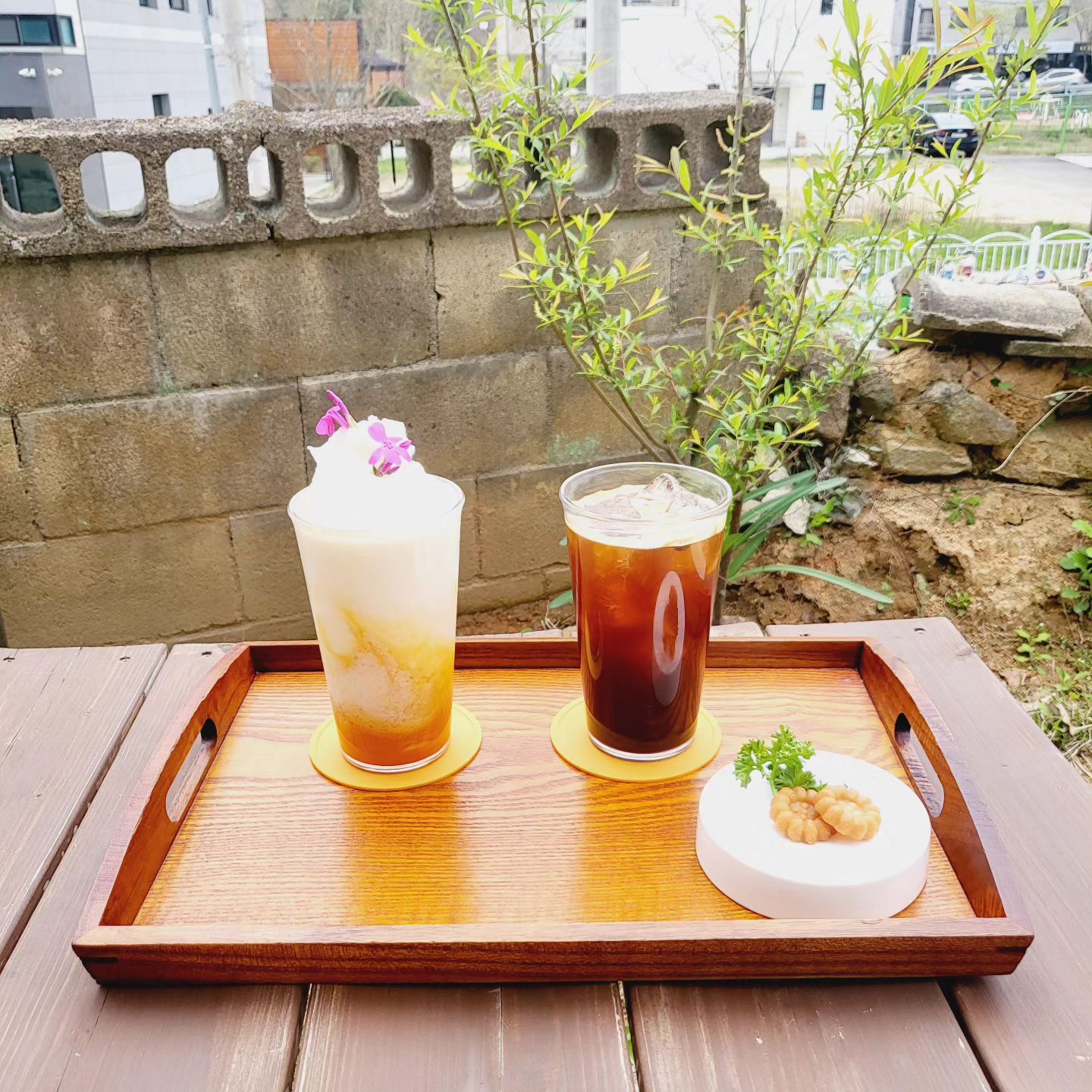 2주째 꽃놀이중!!

봄이라 넘 좋아~~
벚꽃,유채꽃 그리고 커피🤗🧋

인생 머 있어~
맛있는거 보고 좋은거 먹으면 행복이지💗

#일상 #행복 #여유 #디저트 #럽스타그램
