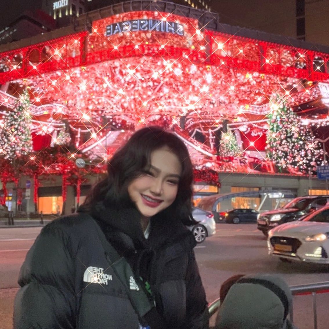 명동 쪼매 이삐더라?
보고있나 부산 신세계 분발하자.