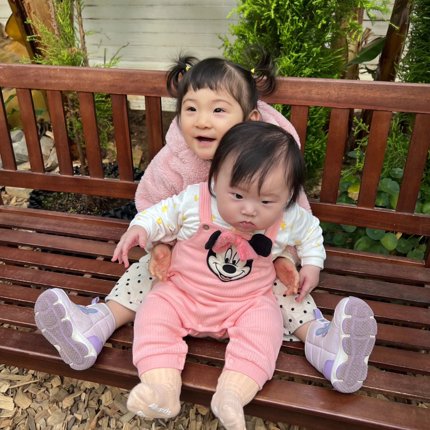 #주말스타그램

토요일까지 일하고 일욜날은 두 공주님들 놀아주기😆🤍
언제 일케 많이 컷는가 모르겠네~~~~✨️

쌍둥이같은 연년생자매👼🏻

#카페덕기 #익산카페추천 #자매스타그램 #연년생맘