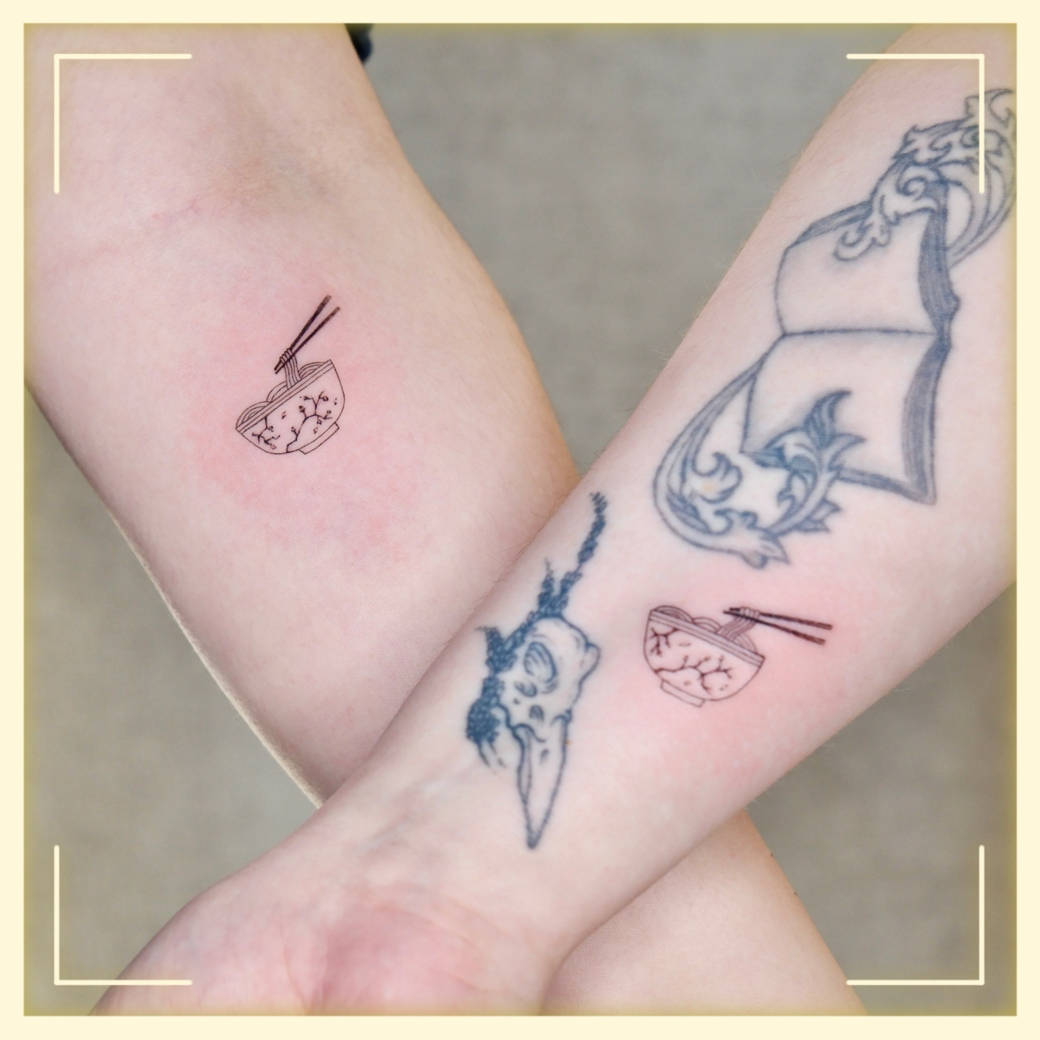 Ramen🍜x2
.
.
Tattoo👉DM / Open kakao

.
.
.
.
.
#미니타투 #홍대타투 #우정타투 #서울타투 #koreatattoo #seoultattoo #ramentattoo #minitattoo #linework #fineline #韓国タトゥー #ソウルタトゥー #ミニタトゥー #hongdaetattoo #matchingtattoos