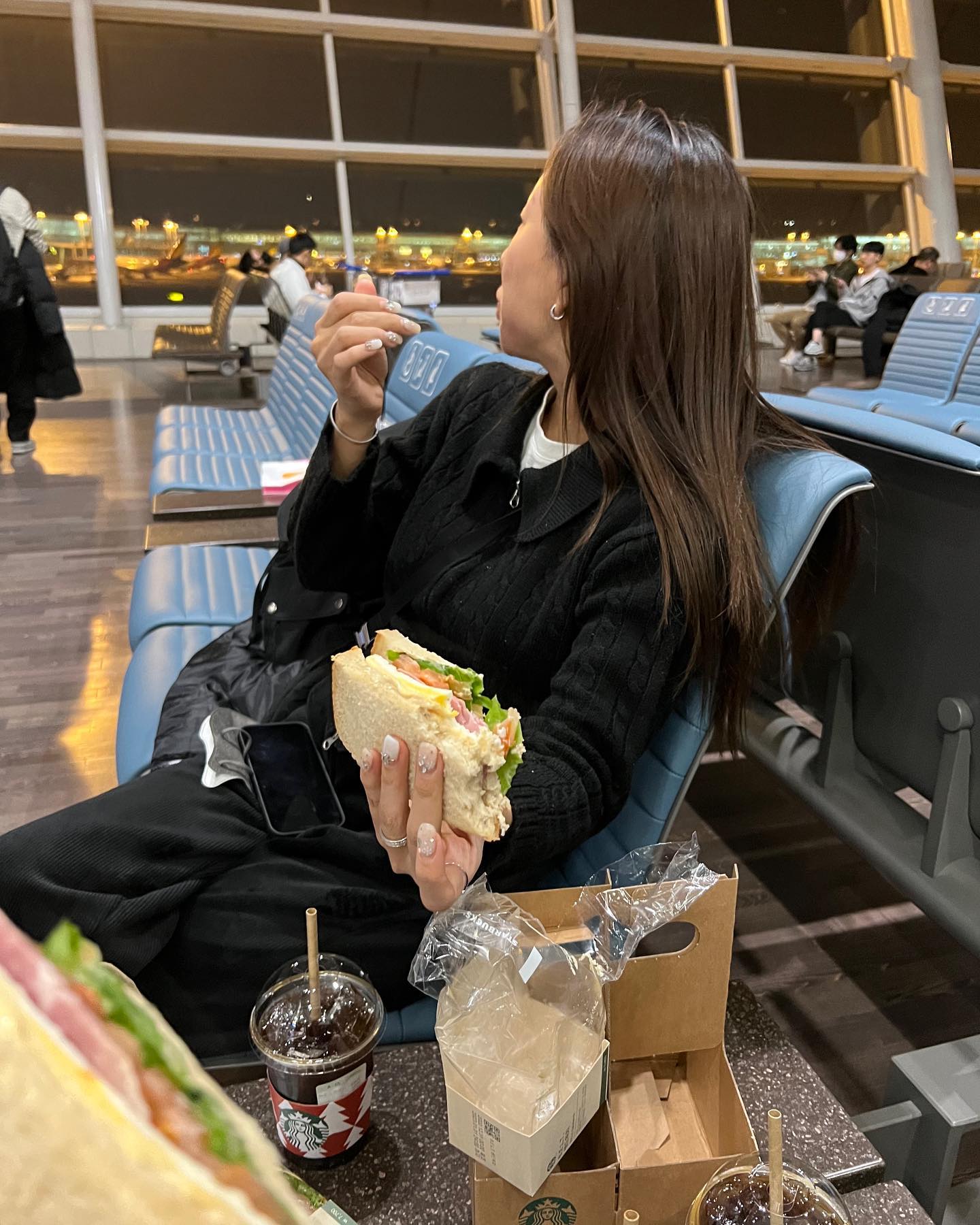 오사카 비하인드 슷톨이 ,, 📸 내 사진첩 재밌네