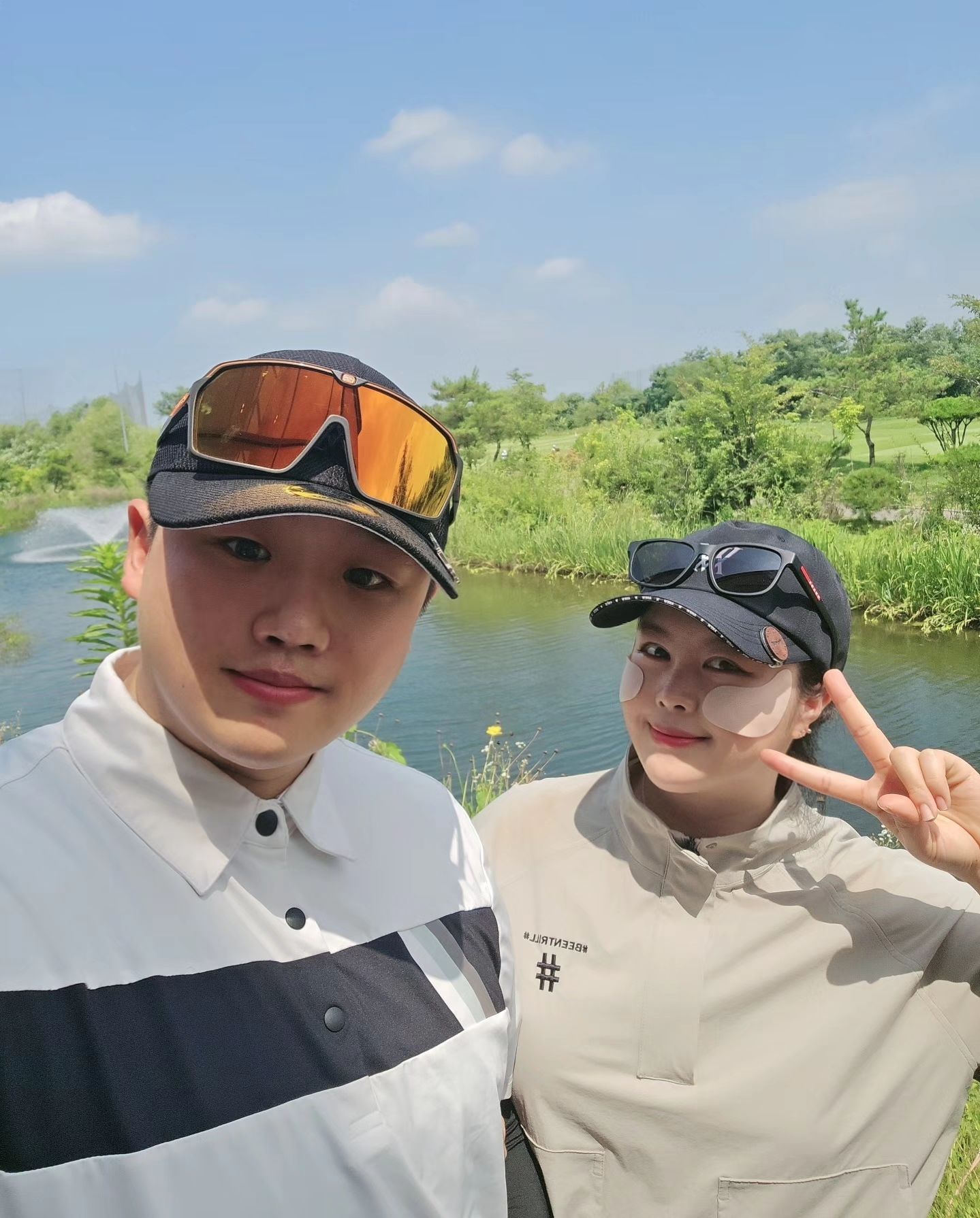 어제, 
우리부부+친구커플과 함께한 라운딩⛳️

혹서기 훈련
#폭염주의보 #미친짓
너무 너무 더웠다🥵🥵

#골프 #골프치는부부 #라운딩 #인서울 #인서울27 #필드