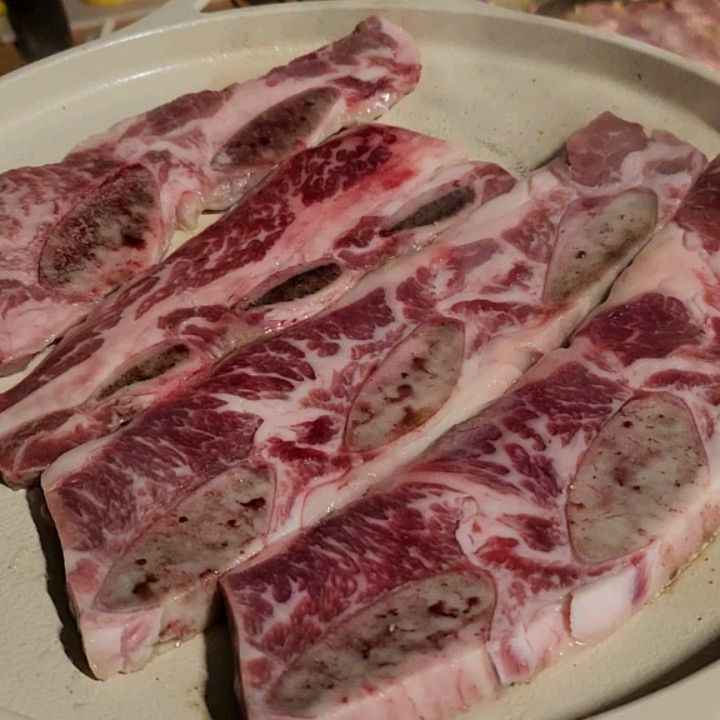 올해 #첫캠핑 
맛잇는것도 먹고
취미생활이 같은 형님과
같이 나오니 좋네
우리 소윤이도 언니 친구들이랑도 잘놀고
덕분에 잘놀다갑니다♡
.
.
.
#캠핑 #딸스타그램 #불멍 #캠핑요리 #봄 #벛꽃 #부부 #가평