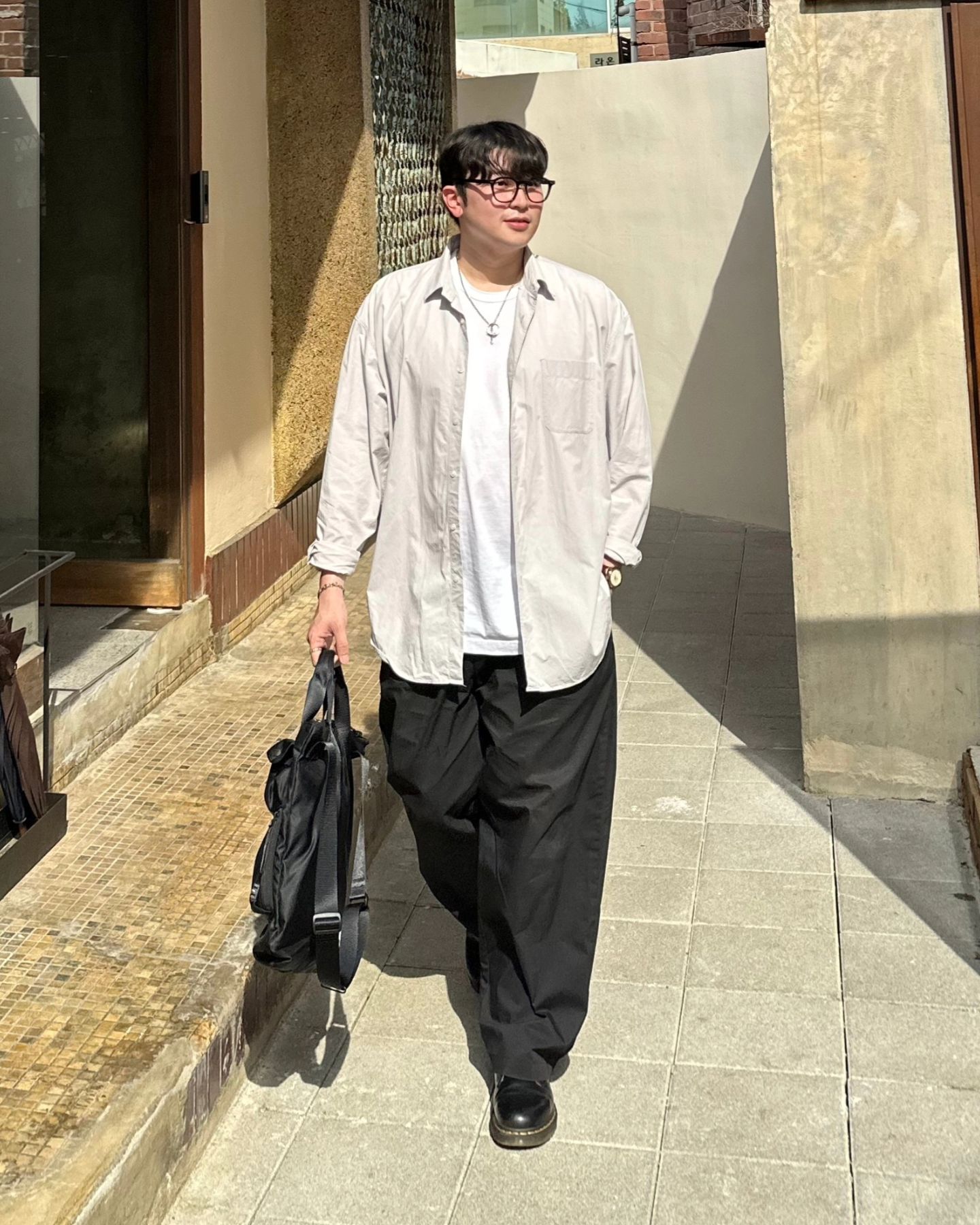 머리 기르는거 원래 이렇게 힘든가요..??
다들 어떻게 참으시는건지..리스펙..