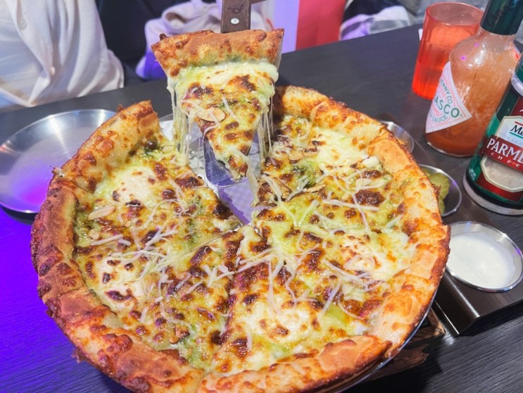 특별한 맛의 교대역 피자 술집, 교대역 <피자에 미치다>