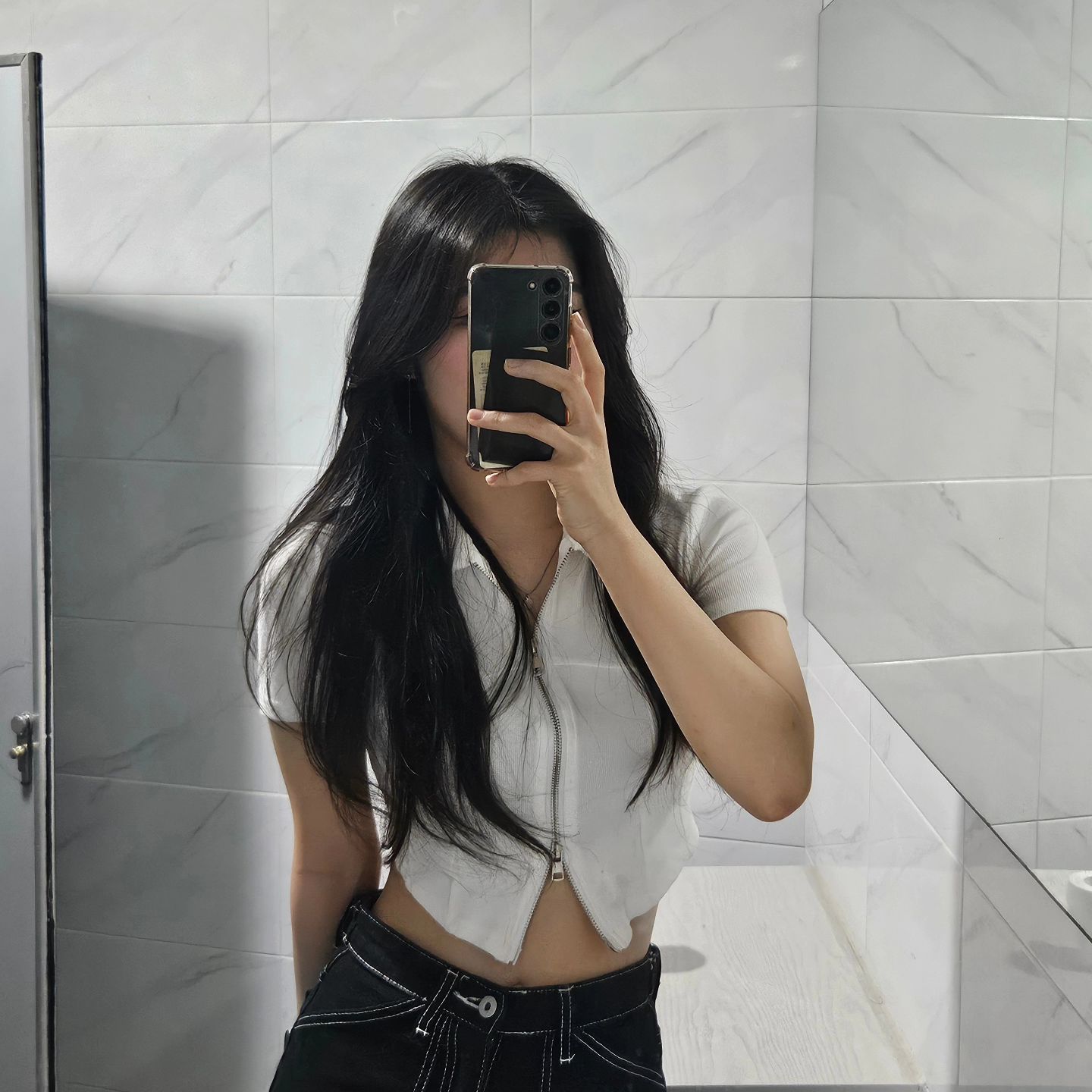 바지 허리가 안맞아서 슬픈 아이
.
.
#추천