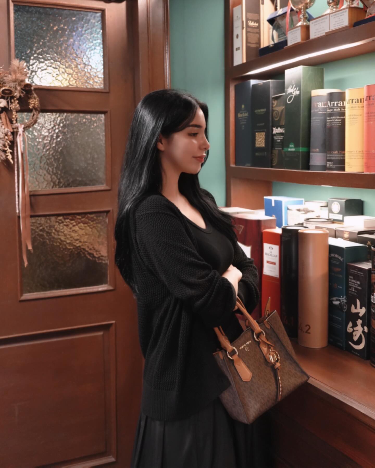 من عاشق فضاهای کلاسیک و چوبیم 🪵🥃🕰️