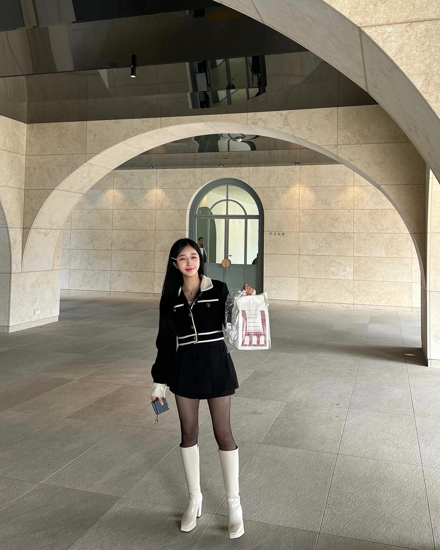 빙구미 가득한 동그리🌝
진짜 올릴 사진들은 너무 많은데 올리기 귀찮은 요즘,, 열심히 올려야지!🌷