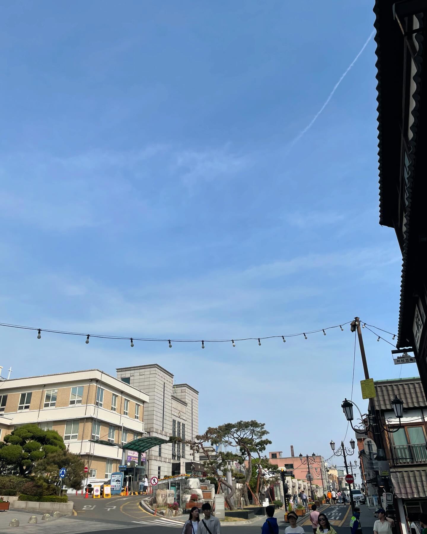 ʜᴇʟʟᴏ ◡̈ ʜᴀᴊᴜɴෆ

#처이나타운

#날을잘잡았어 

.
.
.

#날씨좋은날 #밥먹고커피도마시고☕️ #차이나타운🇨🇳 #동화마을 #탕후루🍓