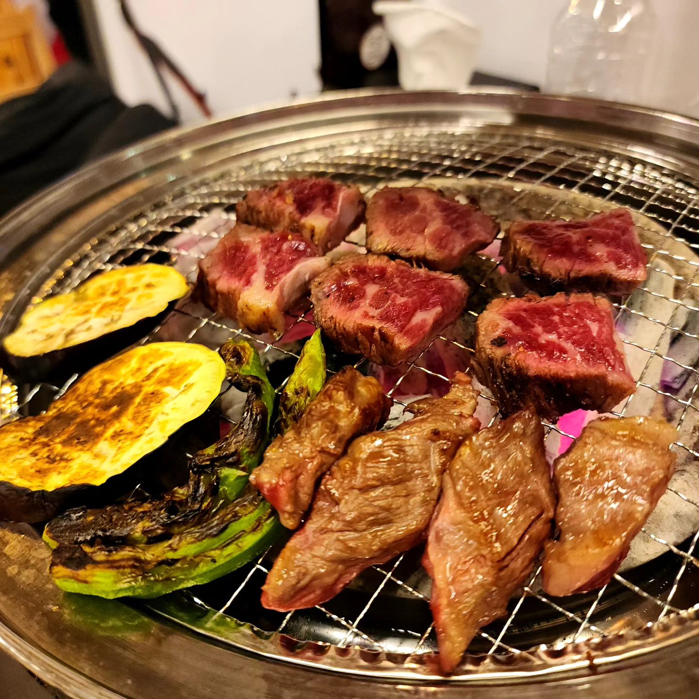 육화담길❤️

이래서 우대갈비 우대갈비 하는구낭~~
넘나리 맛있당🥰😊
여긴 모야 분위기까지 맛집이네!!
고기는 항상 진리야^^

#대전맛집 #유성맛집 #봉명동맛집 
#유성고기집 #육화담길