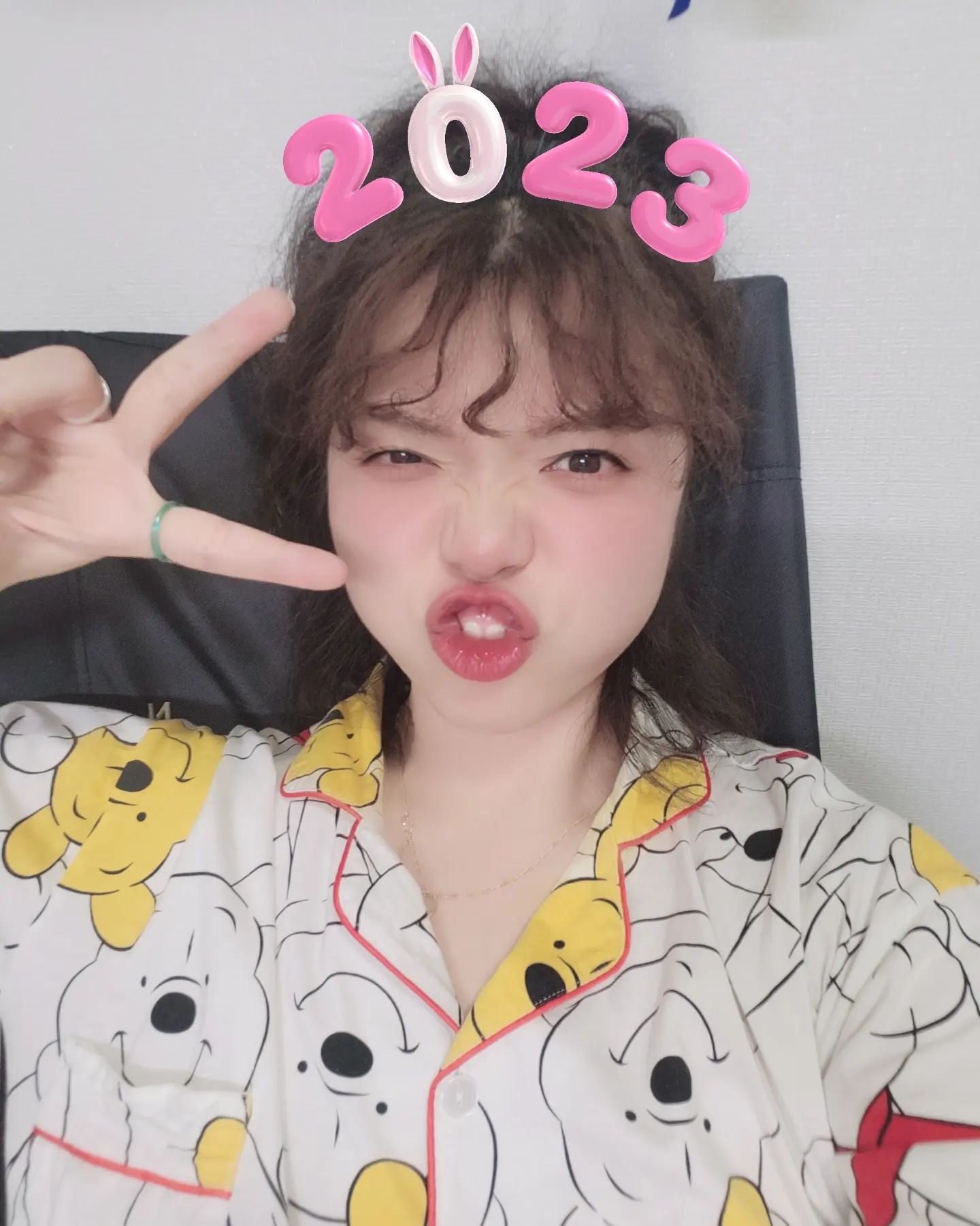 2023년 1월 눈 깜짝할 새에 끝나고 벌써 2월

여전히 하고 싶은 게 너~무 많은 32세 하주 하길동

아직도 갈피를 못 잡았다 생각할지 모르지만
그러든가 말든가, 이것저것 해보는 것도
하고싶은 게 많은 것도 능력이고 복이라 생각하자!

행복하기에도 부족한 시간. 걱정과 불만은 내려두고
물 흐르듯 그러려니 긍정적으로 다시 한번 더!

잊어버리면 또다시 한번 더! 파파!