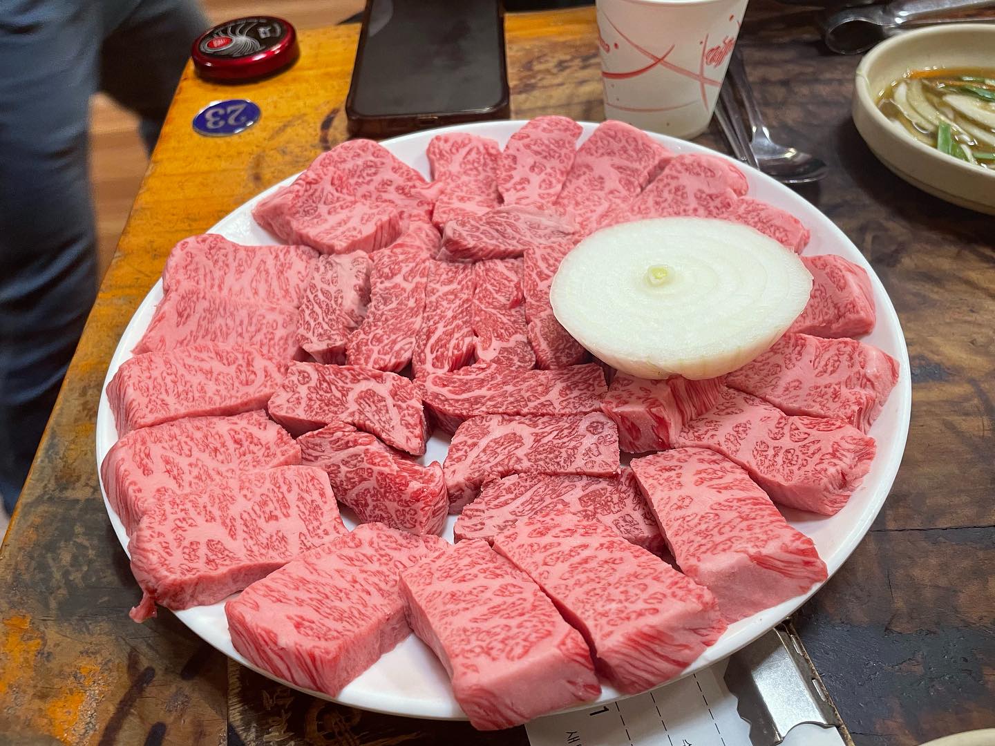 오랜만에 새말해장국💕
추석연휴중 마지막메뉴였다...😭
다시 열심히 운동하자 배가 많이 부풀었구나...🥹
-
-
#새말해장국 #살치살 #꽃등심