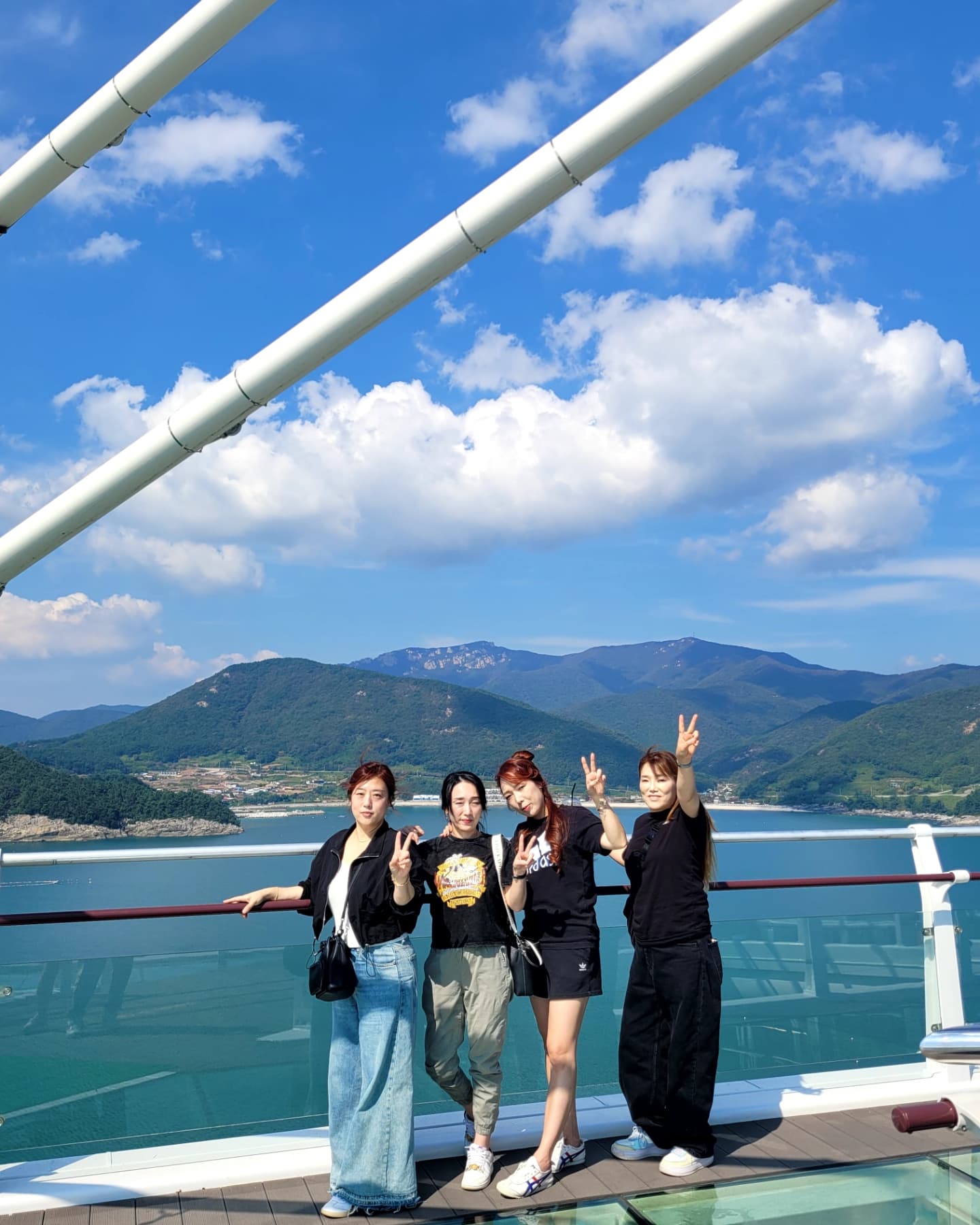 #20241011
#20241012
.
.
#보물섬 #남해여행 #우행시 
#여행은먹방이지
#설리스카이워크 
#고딩동창 
#초전마을캠핑장
#초전 #남해
.
.
2박3일 먹어죠진다....
날씨도 좋고~~