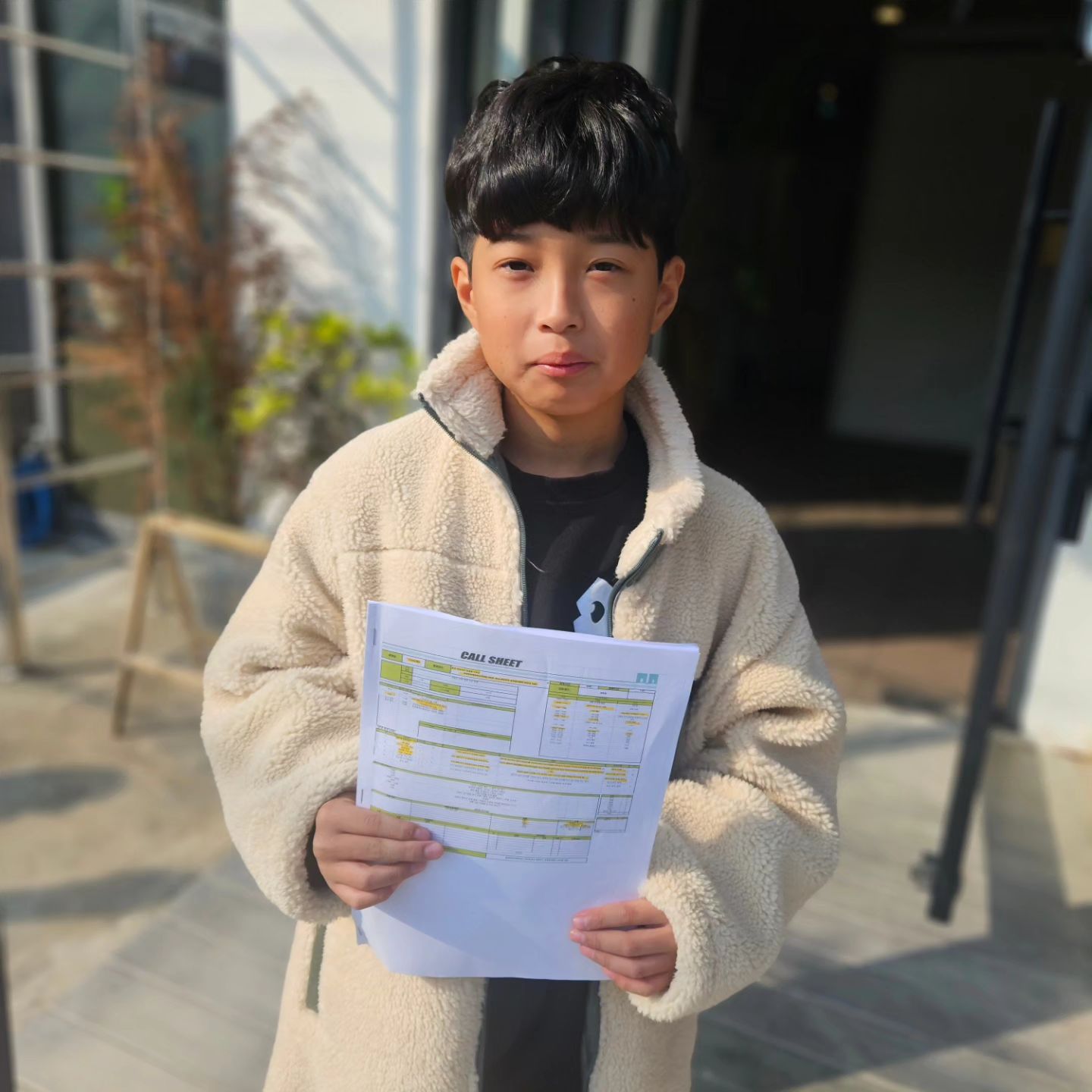 💜
.
촬영왔어요
날씨가 좋아서 영상도 잘 나올것 같아요😍
열정 가득한 형아, 누나들과
멋진 작품 만들길💙
.
.
#촬영중
#초딩아들램
#6학년아들