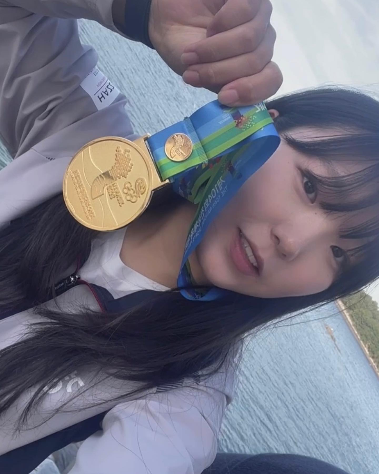 #104회전국체전 #금메달 #420sailing 
-
-
-
혼자 힘으로가 아닌 같이 해서 더 뜻깊고 소중한 금메달✪
내가 부족한 부분이 많았을테지만 항상 오히려 응원과 격려를 해준 내 스키퍼에게 너무 감사하고~
우리가 이렇게 되기까지 많이 가르쳐주시고 서포트해주신 감독님께 항상 존경하고 감사드립니당🤍
-
-
-
#전국체전 #전국체육대회 #체전 #요트 #딩기요트 #종합2위 #420 #dinghy #champion #crew #skipper #golmedal #sailing
