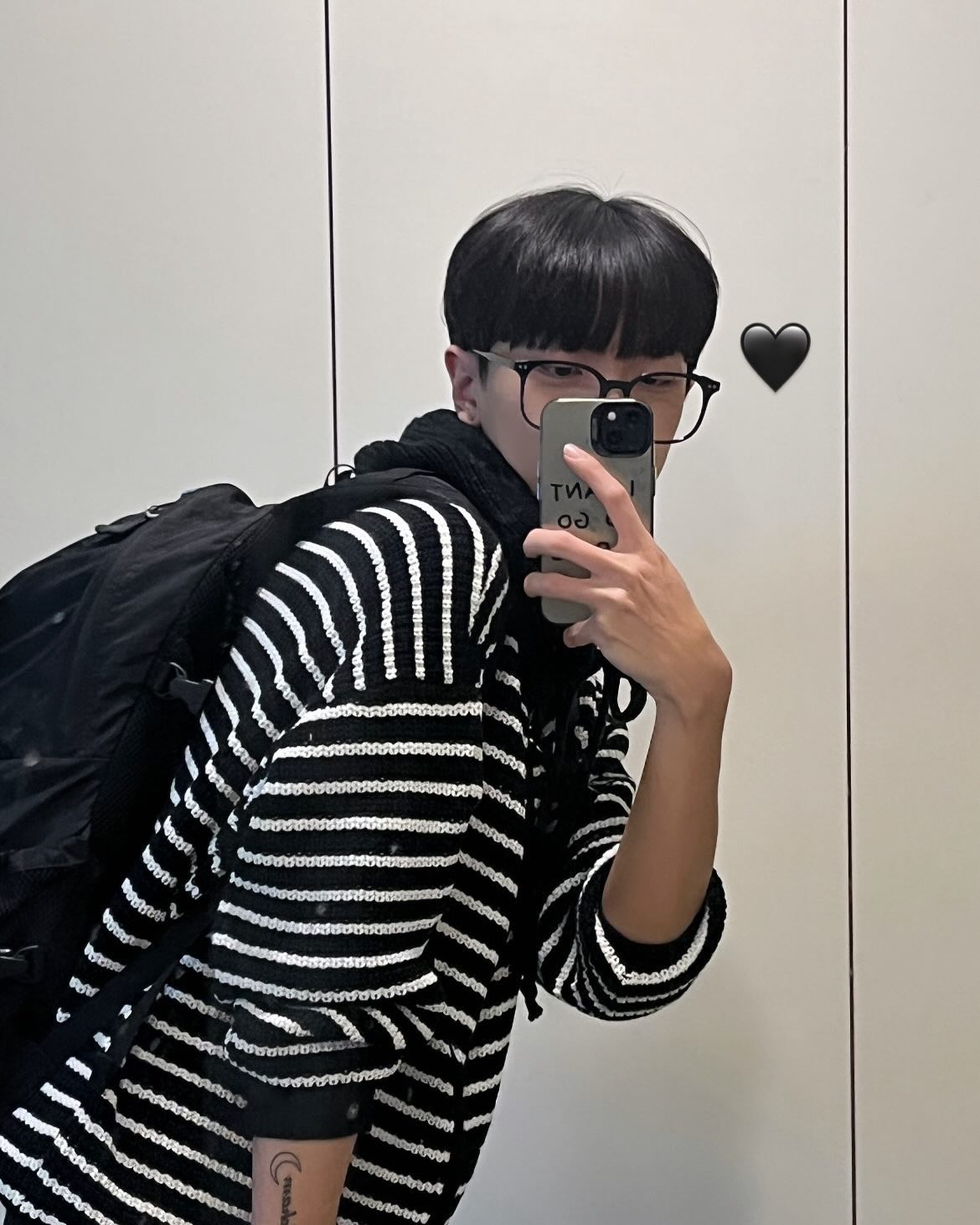 🖤
.
.
#태그귀찮아요 #좋반 #쓰레드 #거울샷