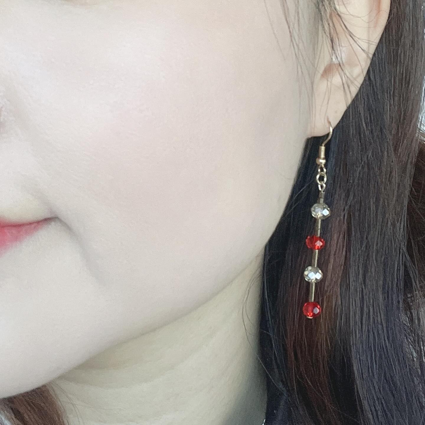 #협찬
데일리귀걸이 하나 겟!! 
살랑살랑 고급스럽고 예뻐요
https://bit.ly/3v8TQG0
네이버 [자기표현]👈
#특이한귀걸이쇼핑몰  #핸드메이드드롭 귀걸이 #무알러지유니크 귀걸이 #귀걸이추천