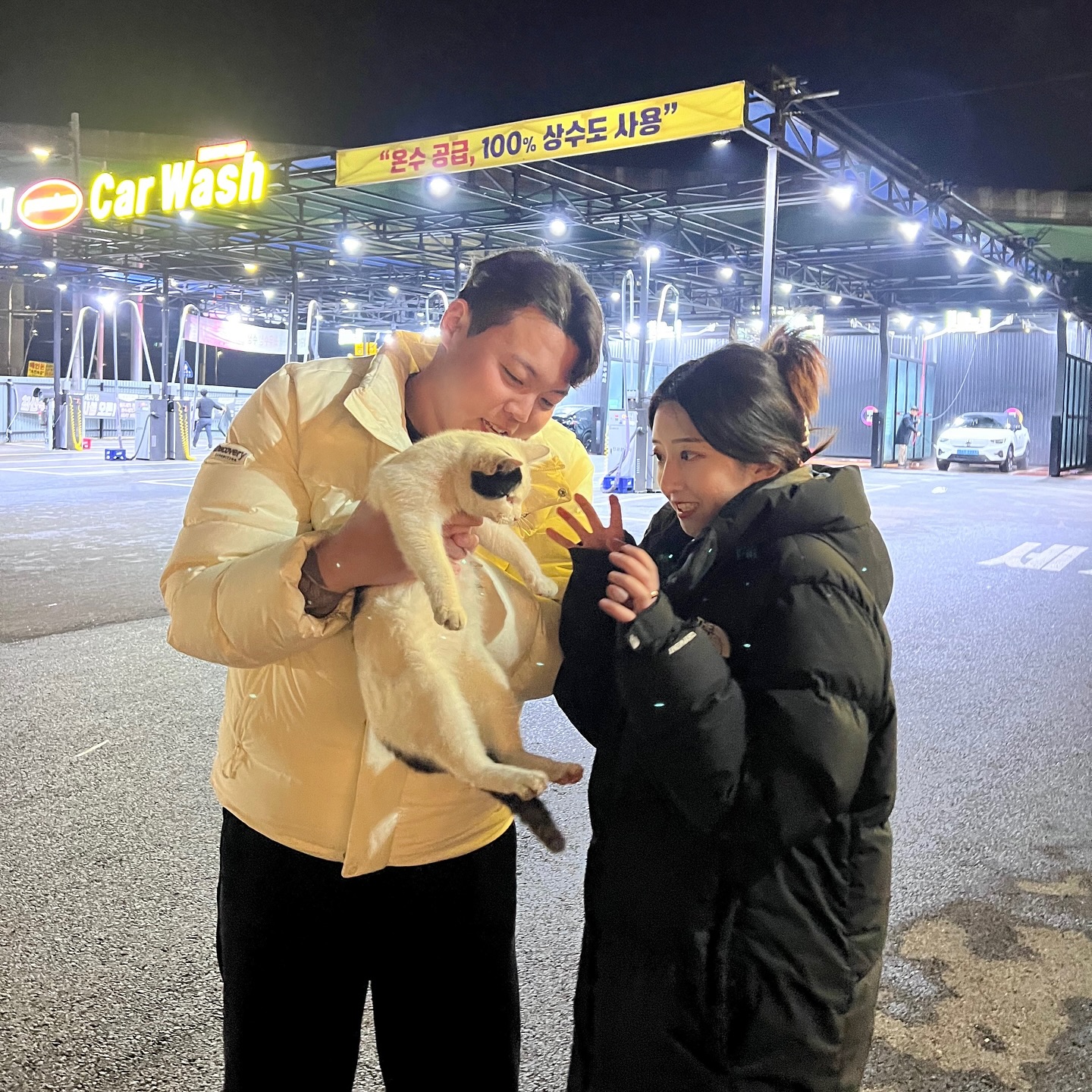 우리처럼 블랙앤화이트 냥이 🩶