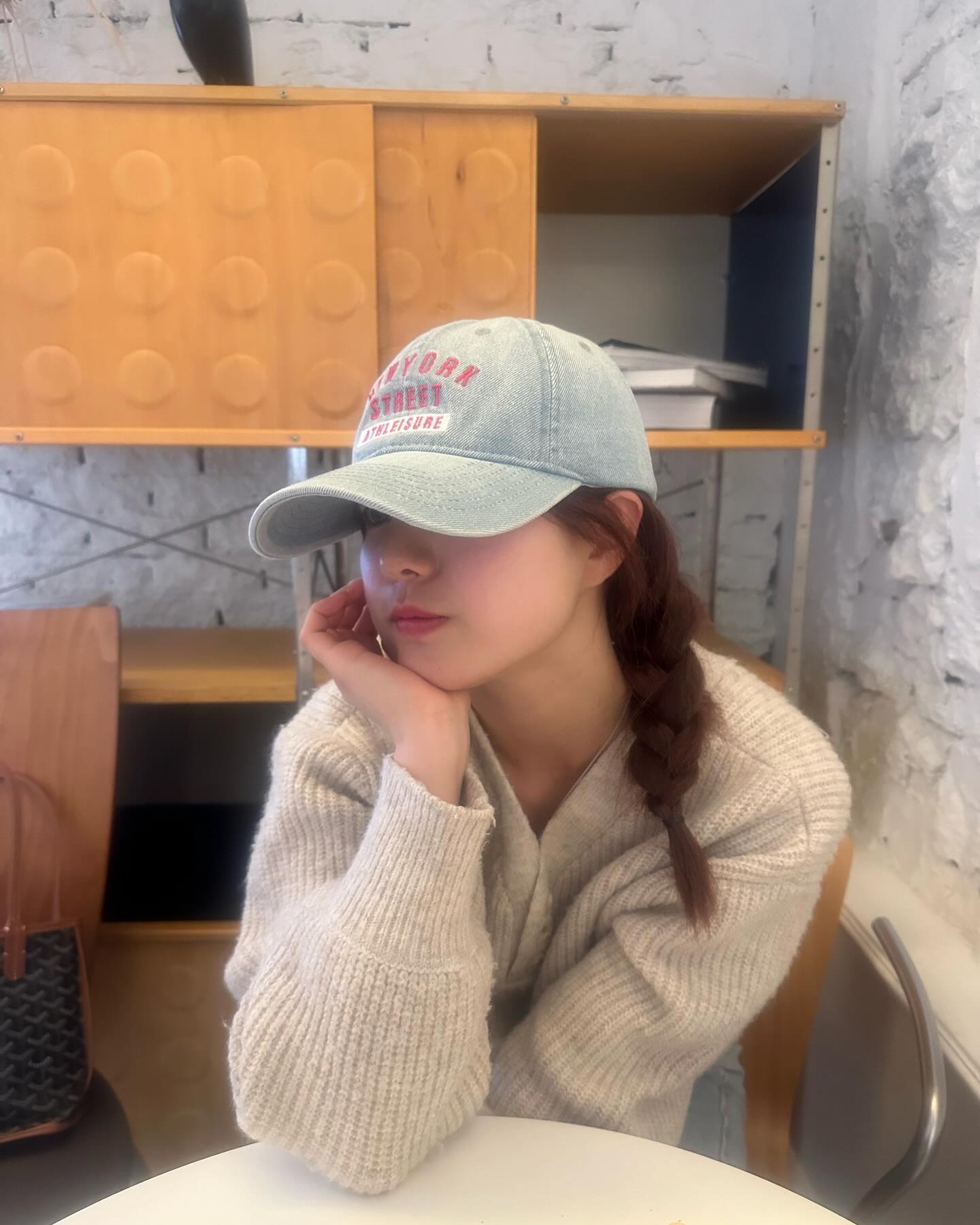 감성 필터 ? 그냥 얼굴에 카메라 렌즈 문지르고 찍으면 됨 🤭