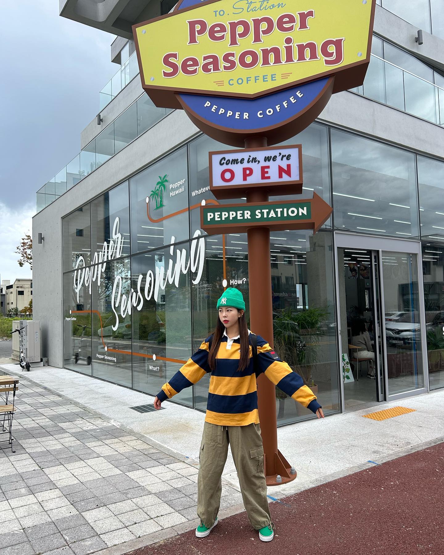 #페퍼커피시즈닝 

내가 죠아하는 꿀벌룩 🐝
골프칠때 입을랬는데 밖에서 먼저 입어보넹 ( ͡° ͜ʖ ͡°) 

#골프웨어 #골든베어