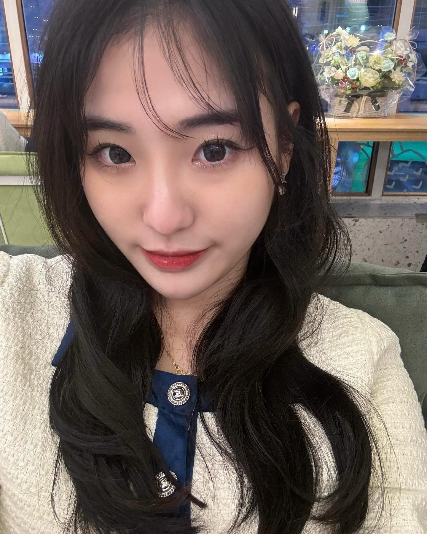 안냥🐱
.
.
.
.
#셀카
#05
#04
#03
#셀카그램
#1월
#해시태그할거없따
#추천받아용 
#좋아요팔로우