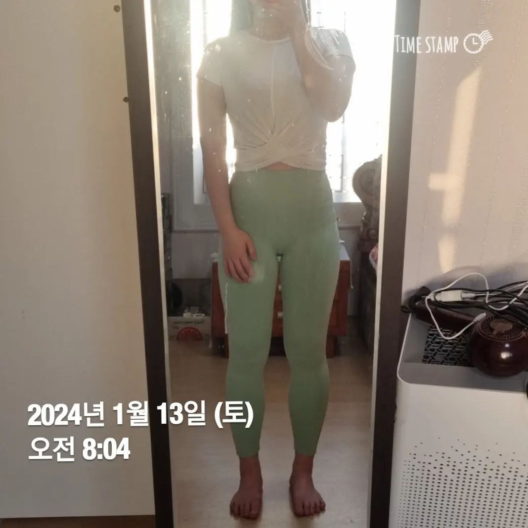 1/13 오리고기 먹고, 만두랑 찐빵 먹고, 낮잠 자고, 일어나서 치킨 먹고,, 오늘 등산포함 16000보 넘게 걸으며 겨우 500칼로리 불태워놓고 몇 칼로리를 섭취한거야😂

📖 나는 반전 집회에 결코 참여하지 않을 것입니다. 평화 집회를 한다면 초대해주세요. -테레사 수녀