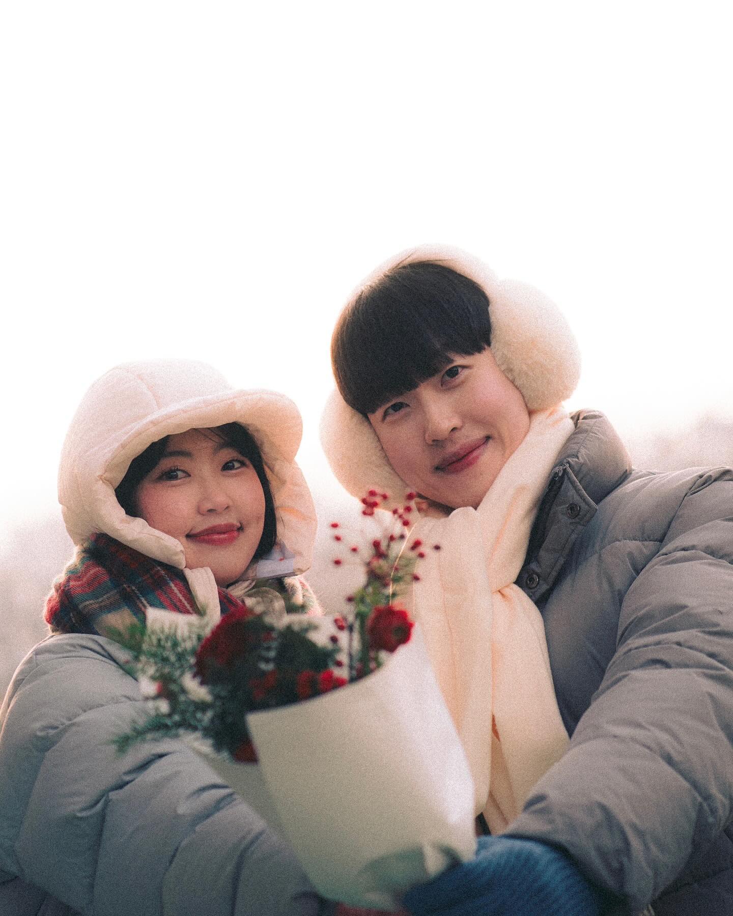 벌써 한 달 전 📸✨
스냅 사진은 처음 찍어봤는데 너무 재밌었다.
해방촌의 노을 잊지 못할 거야..♥(⸝⸝⸝ᵒ̴̶̷̥́ ᵕ ก̀⸝⸝⸝)ෆ

영하 14도에 고생하며
예쁜 사진 찍어주신 monghwa0o0 
작가님 감사합니다💛