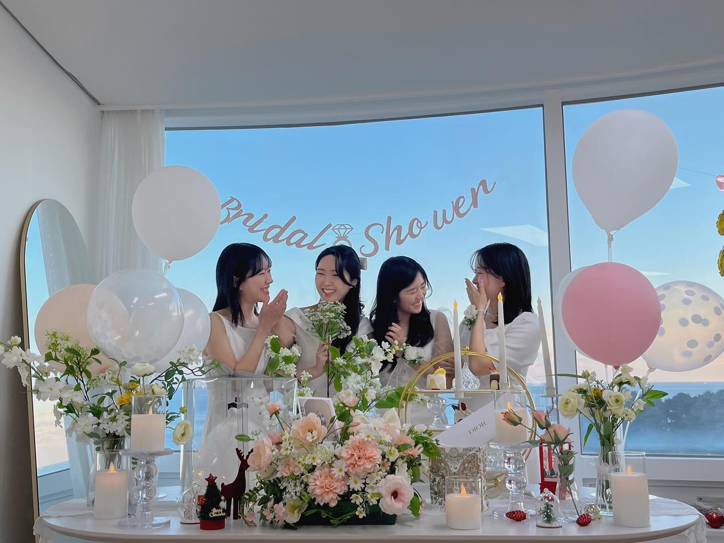 찐웃음 터진 사진 젤 좋아 
어떻게 이렇게 이뿐곳을 찾았디야