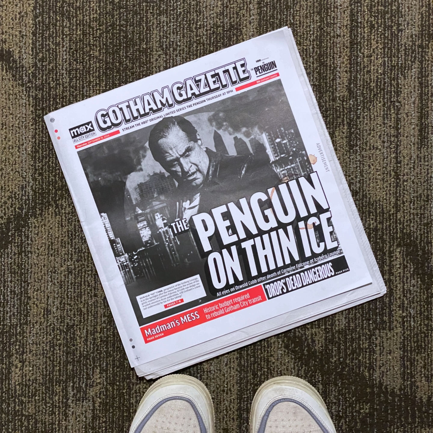 The Penguin🐧 is coming!

맙소사.. 드라마 광고를 이렇게 한다고???
신문 커버로 광고 한 HBO. 님이랑 나랑 보자마자 이거 얼마야; 함 👍🏻