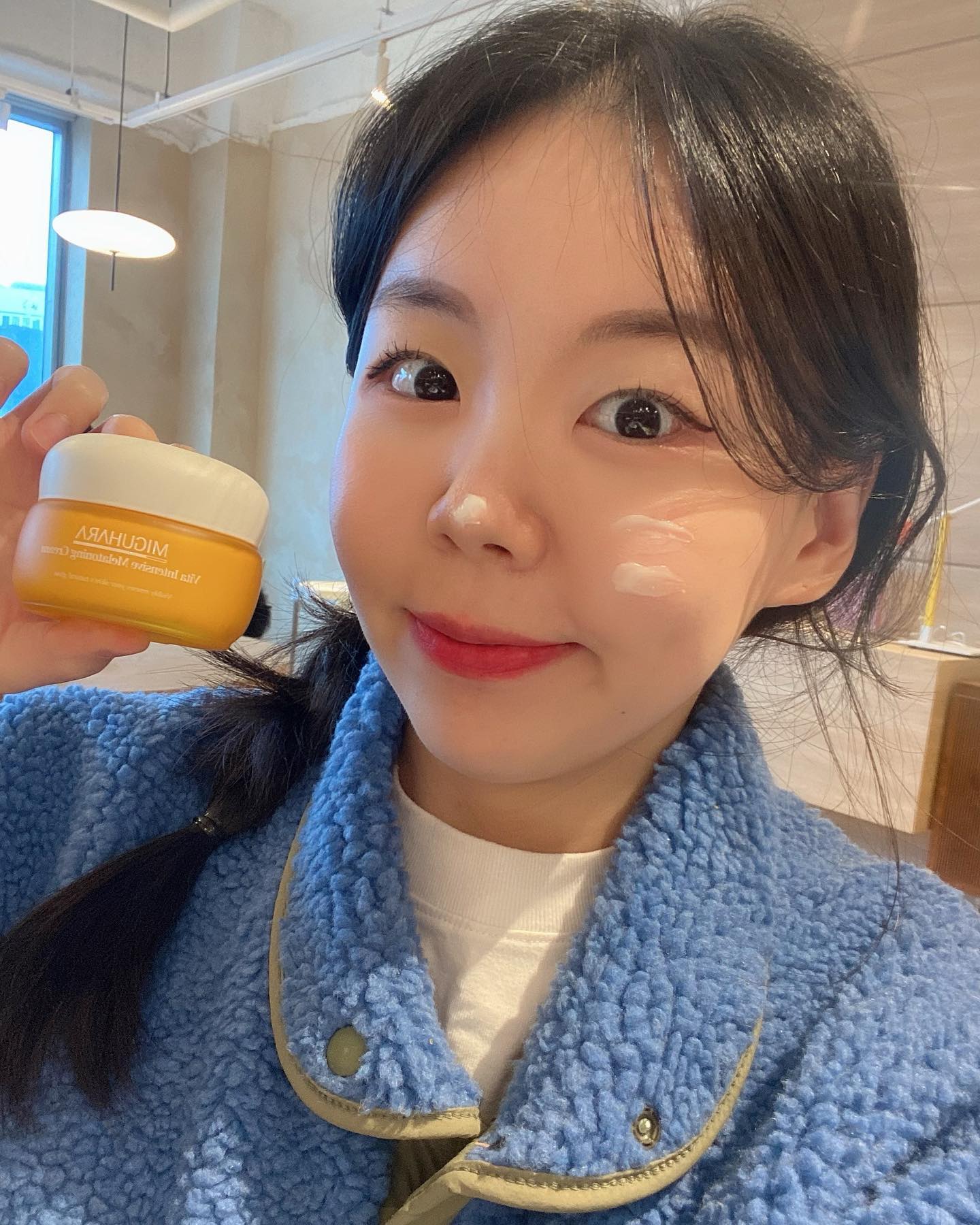 #협찬
miguhara_official 
미구하라 비타라인의 앰플과 크림을 선물받았어요🎁
7가지 멀티 비타민과 미구하라만의 미백 특허원료인 멜라토닝 성분이 함유되어 피부톤 개선까지 ~~
피부가 쫜득 챱챱해져요,,~💛