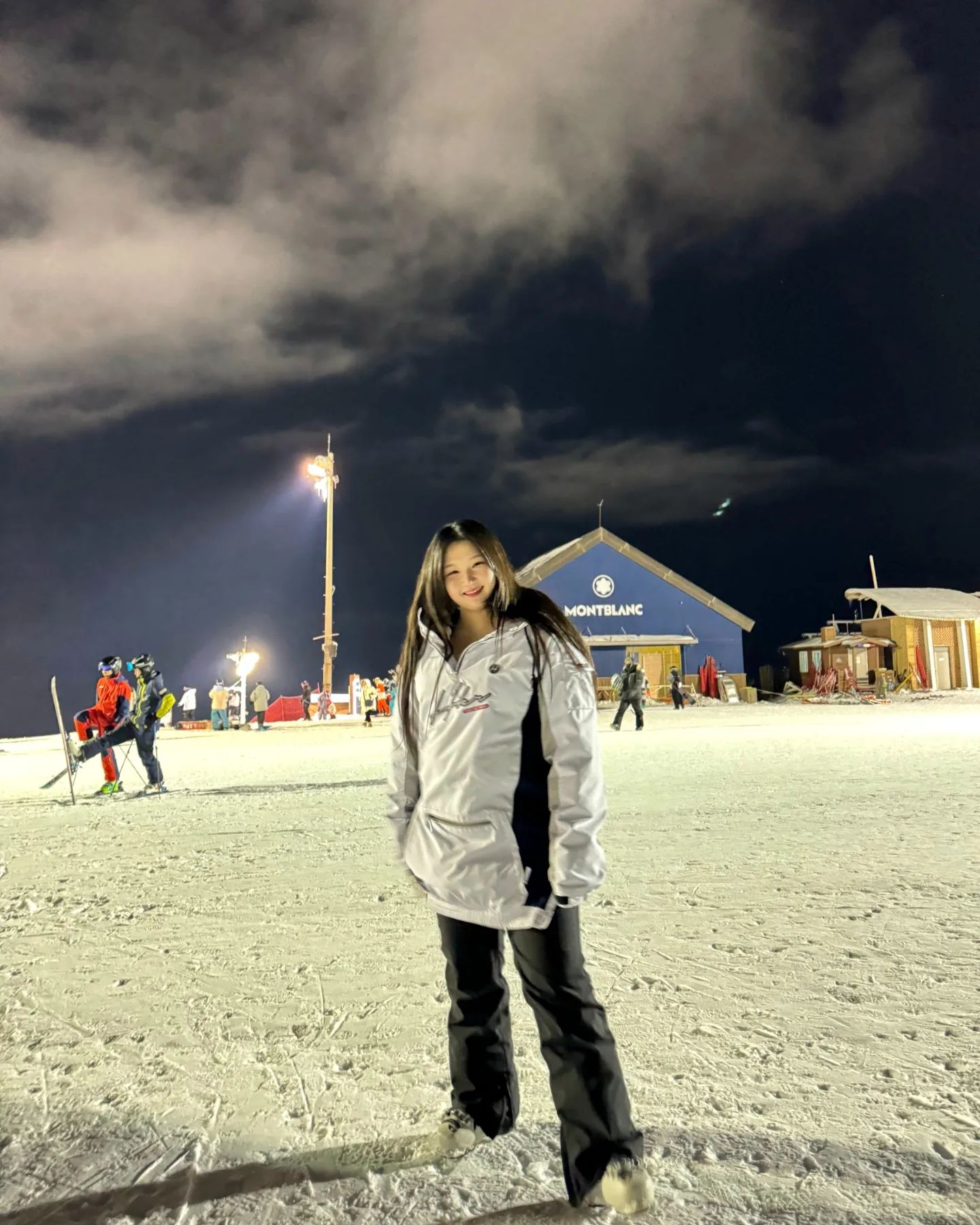 이번 겨울 스키장 모음 zip ⛷️
매년 매번 변함없는 나의 놀라운 스키 실력
다시 겨울이 오길 기다려본다❄️

#스키 #무서워 #재밌어