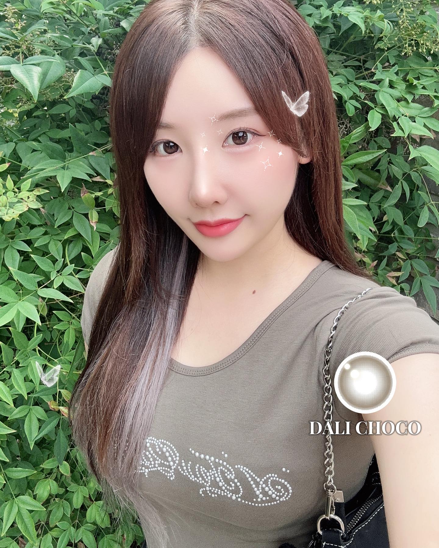 이 날 렌즈까지 찰떡 럭키비키🤎

#제품협찬 neovision_neoism #달리초코 

#손연재렌즈 #렌즈추천 #컬러렌즈추천 #원데이렌즈 #원데이렌즈추천 #네오이즘 #neoism #대용량렌즈 #MPC렌즈