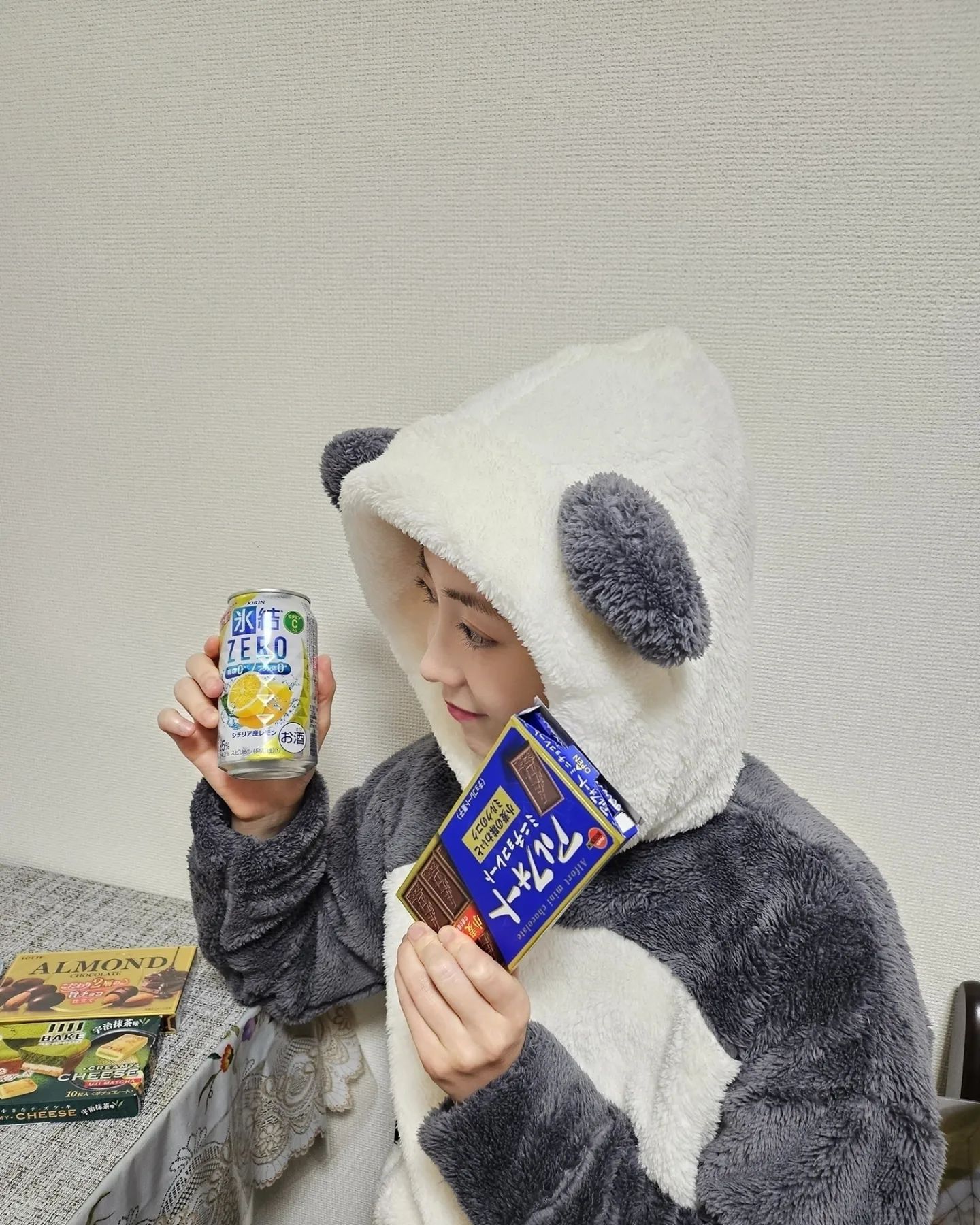 여행 가면 야식 먹어야지! 꿀잠템 GU 잠옷 입고 먹은 일본 편의점+마트 맛도리 모음zip🐼🍢🍣🍦🍺