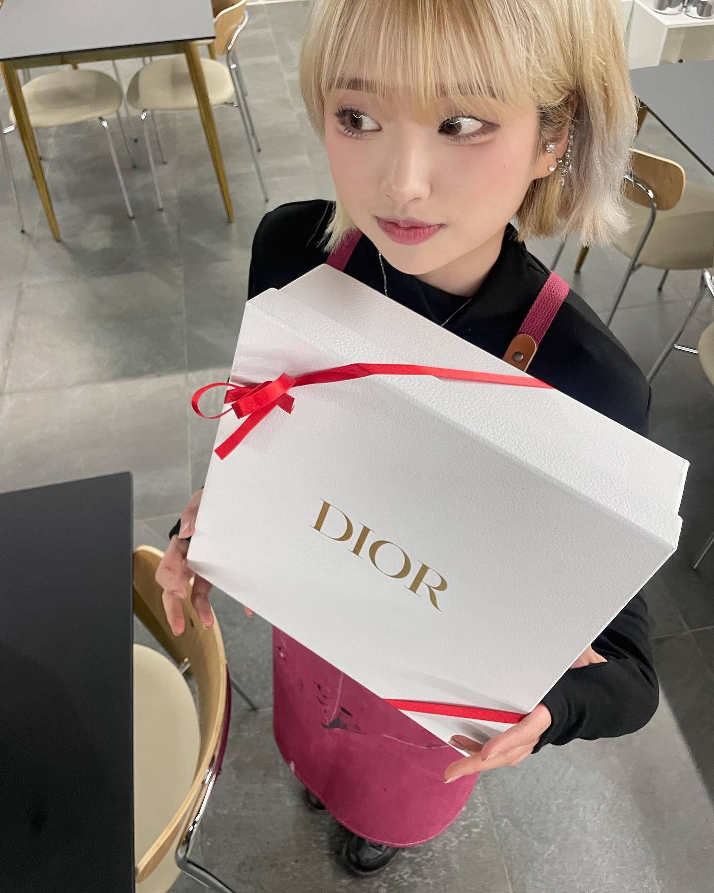 선물이에욤!><
• 
•
•
•
•
#フォローバック#いいねした人全員ファローする #いいね返し#いいね返します 
#좋아요테러 #좋아요반사 #팔로우 #좋반 #좋아요 #좋아요반사 #팔로우 #follow4like #fff #followforfollowback #likeforlikes 
#like4follow #l4f #f4f #l4l #ootd #다렉 #韩国人 #단발 #05년생 #고등학생 #여고생 #여고생스타그램 #단발 #칼단발 #크리스마스 #보얀트